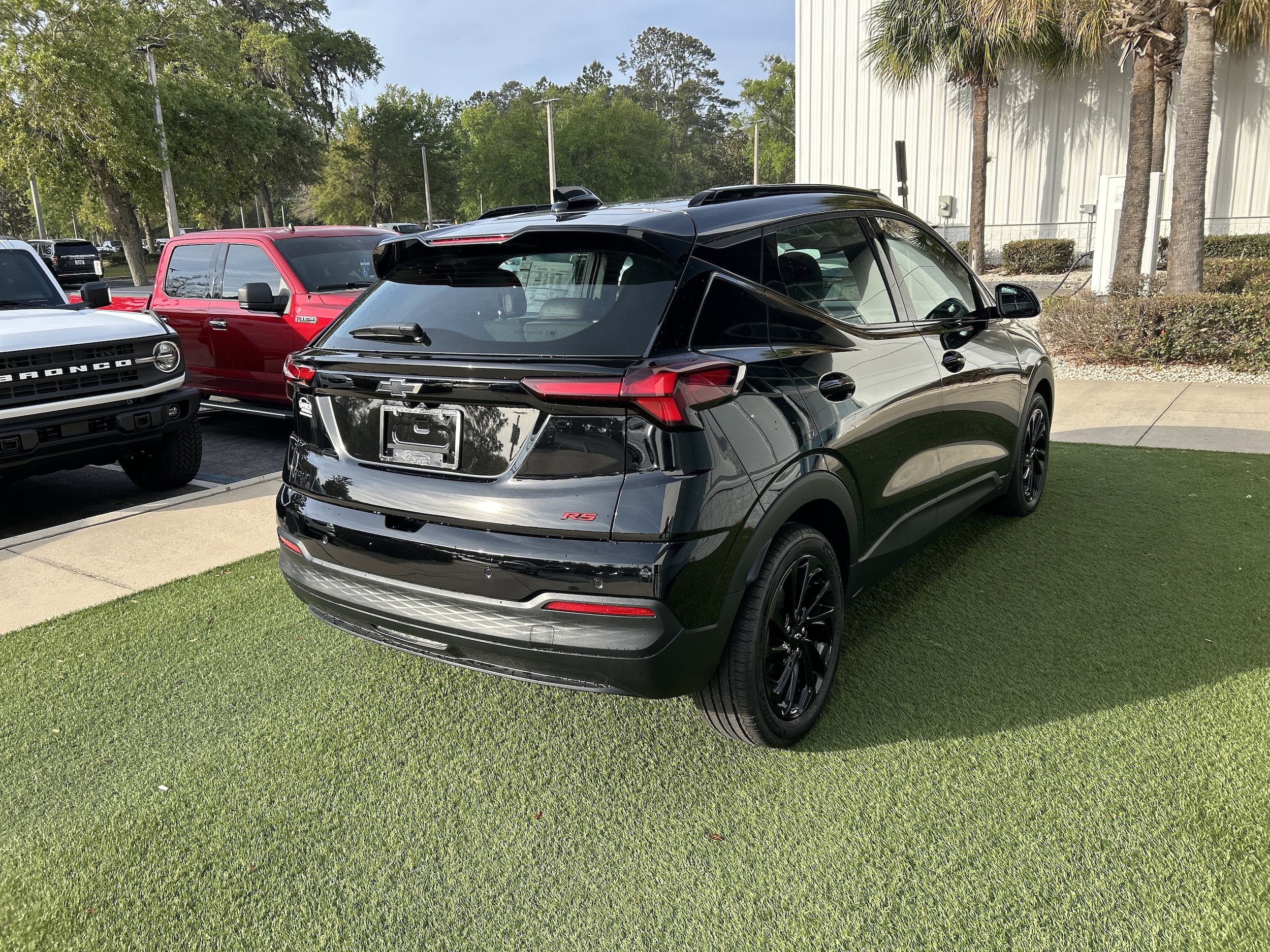 2027 Chevrolet Bolt RS - Photo 7