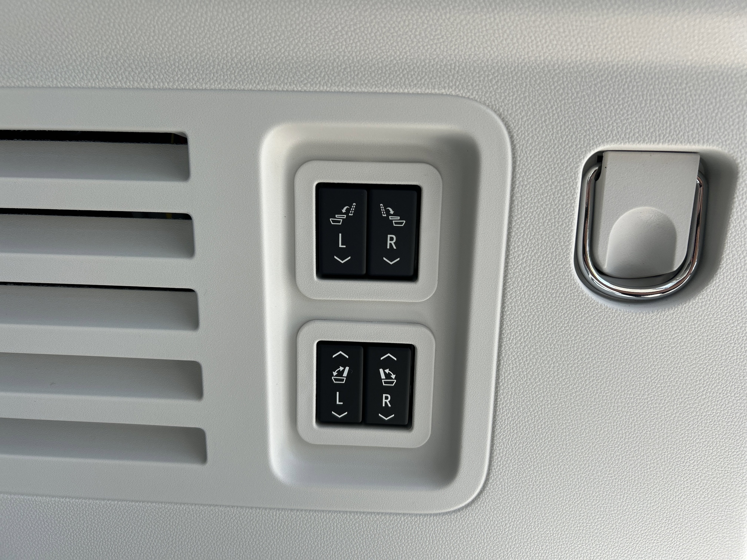 2026 GMC Acadia Denali - Photo 6