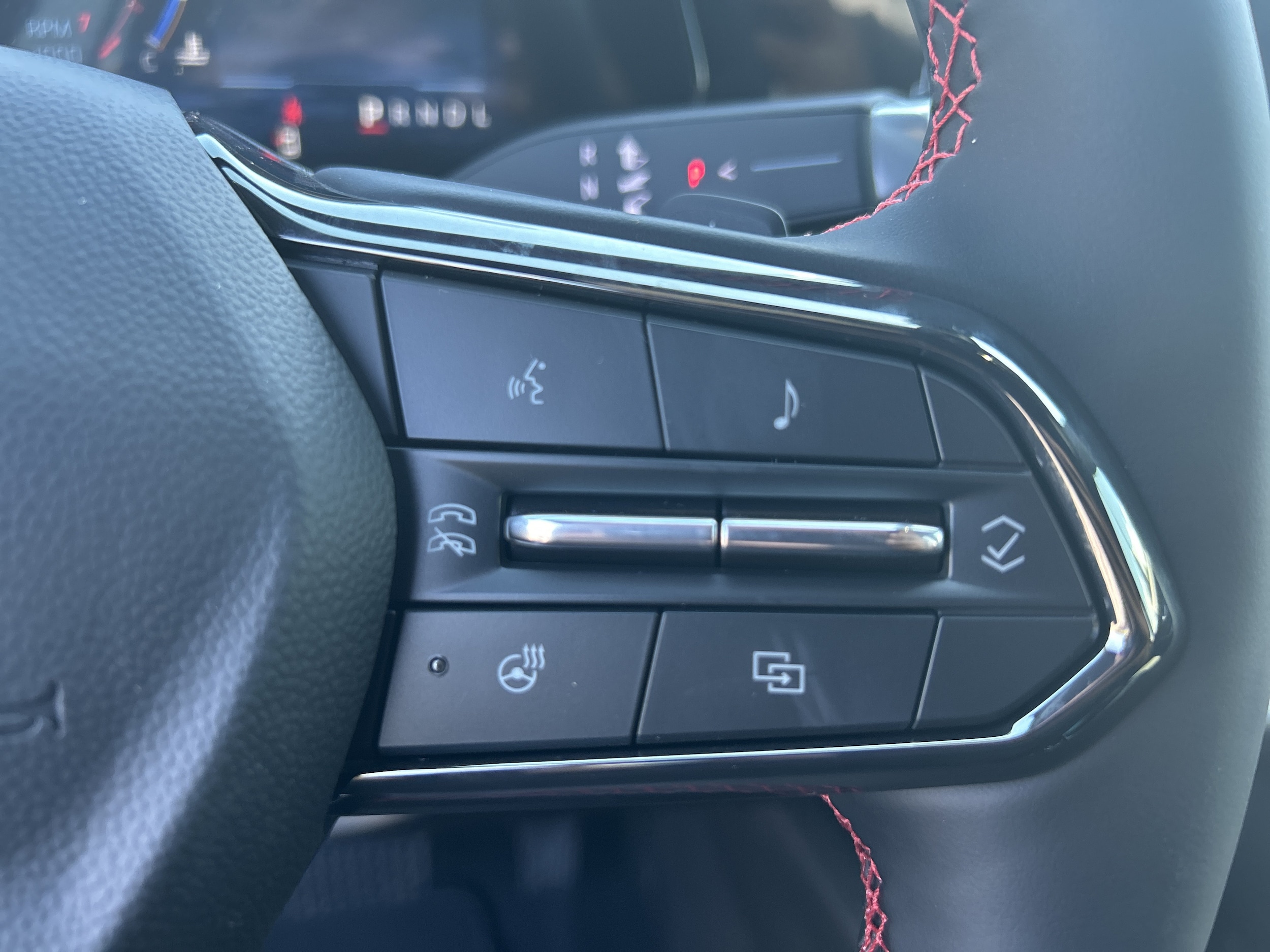 2027 Chevrolet Equinox RS - Photo 18