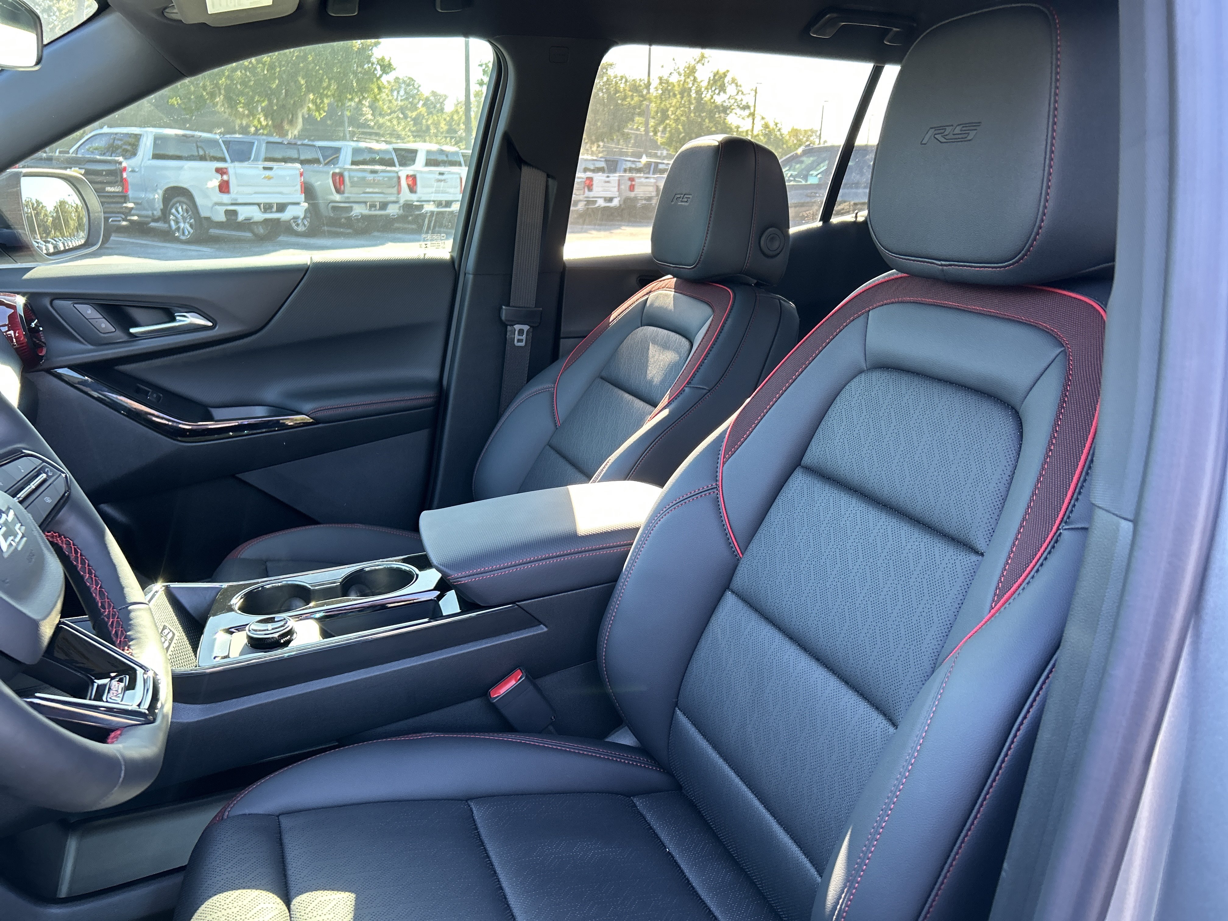 2027 Chevrolet Equinox RS - Photo 13
