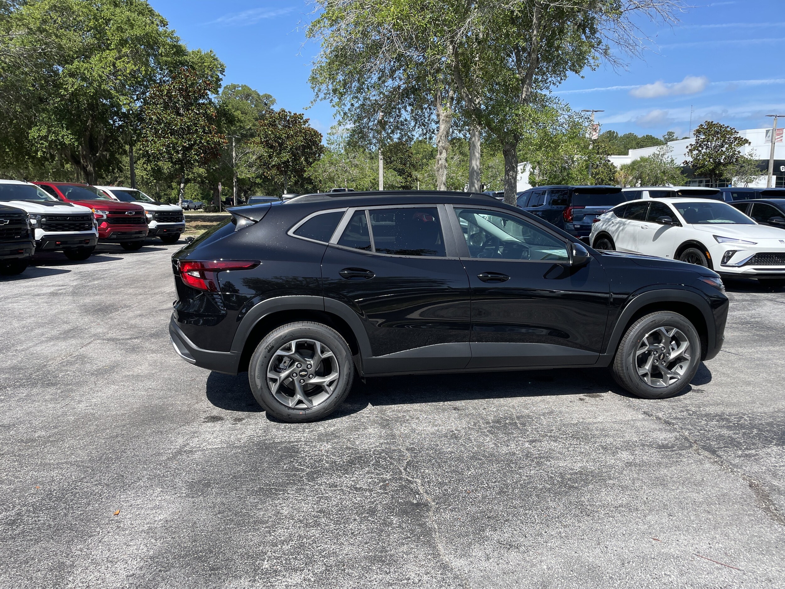 2026 Chevrolet Trax LT - Photo 8
