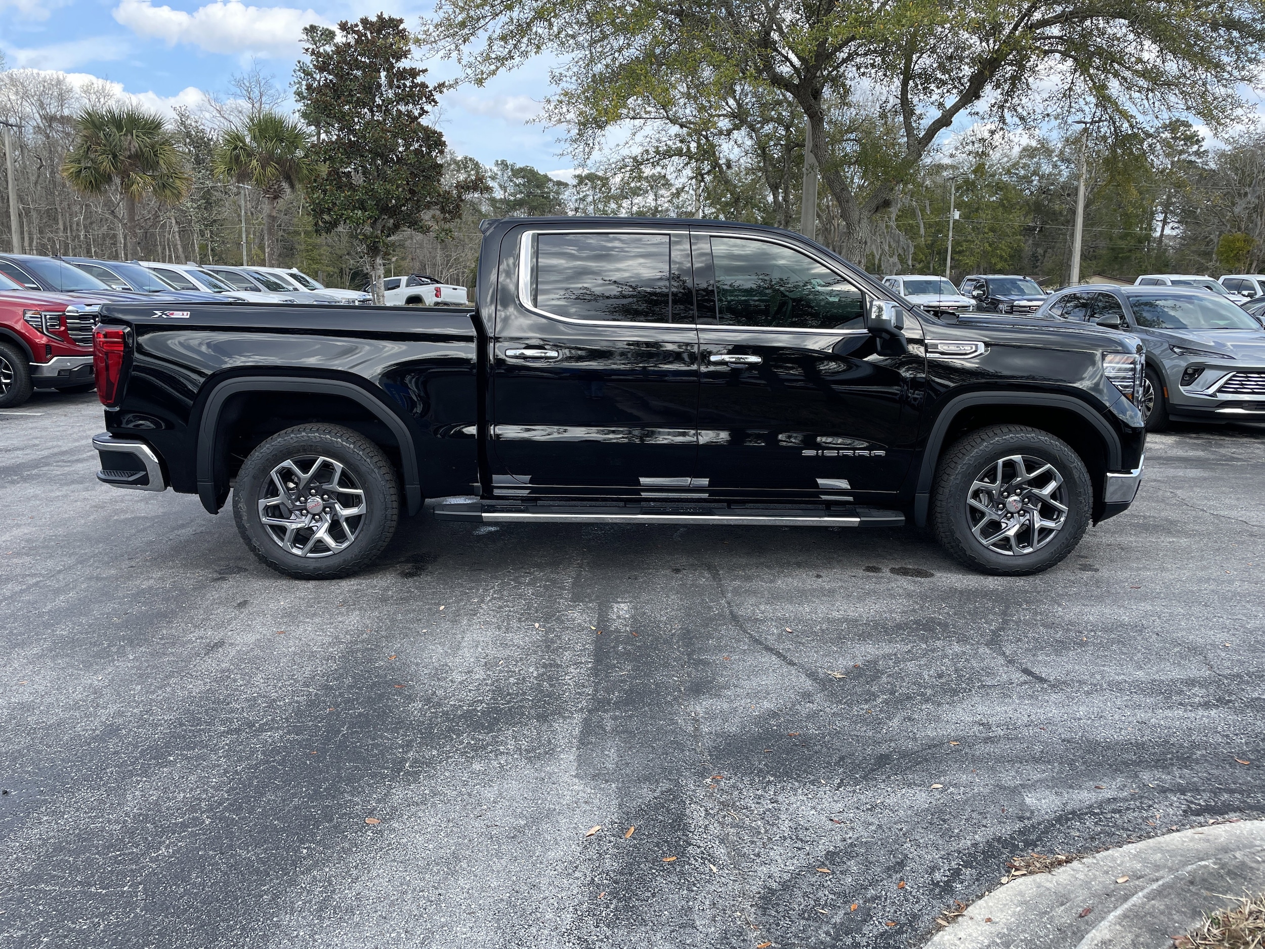 2026 GMC Sierra 1500 SLT - Photo 8