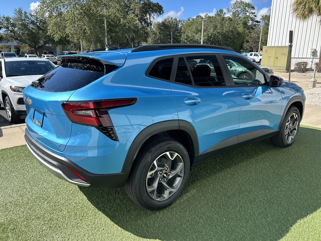 New 2026 Chevrolet Trax LT SUV