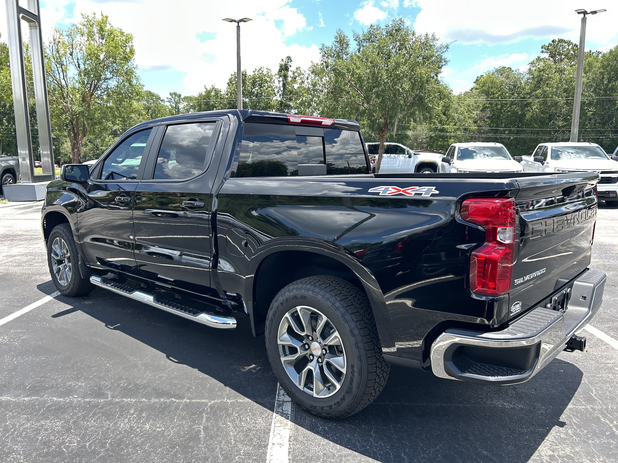 2026 Chevrolet Silverado 1500 LT - Photo 5