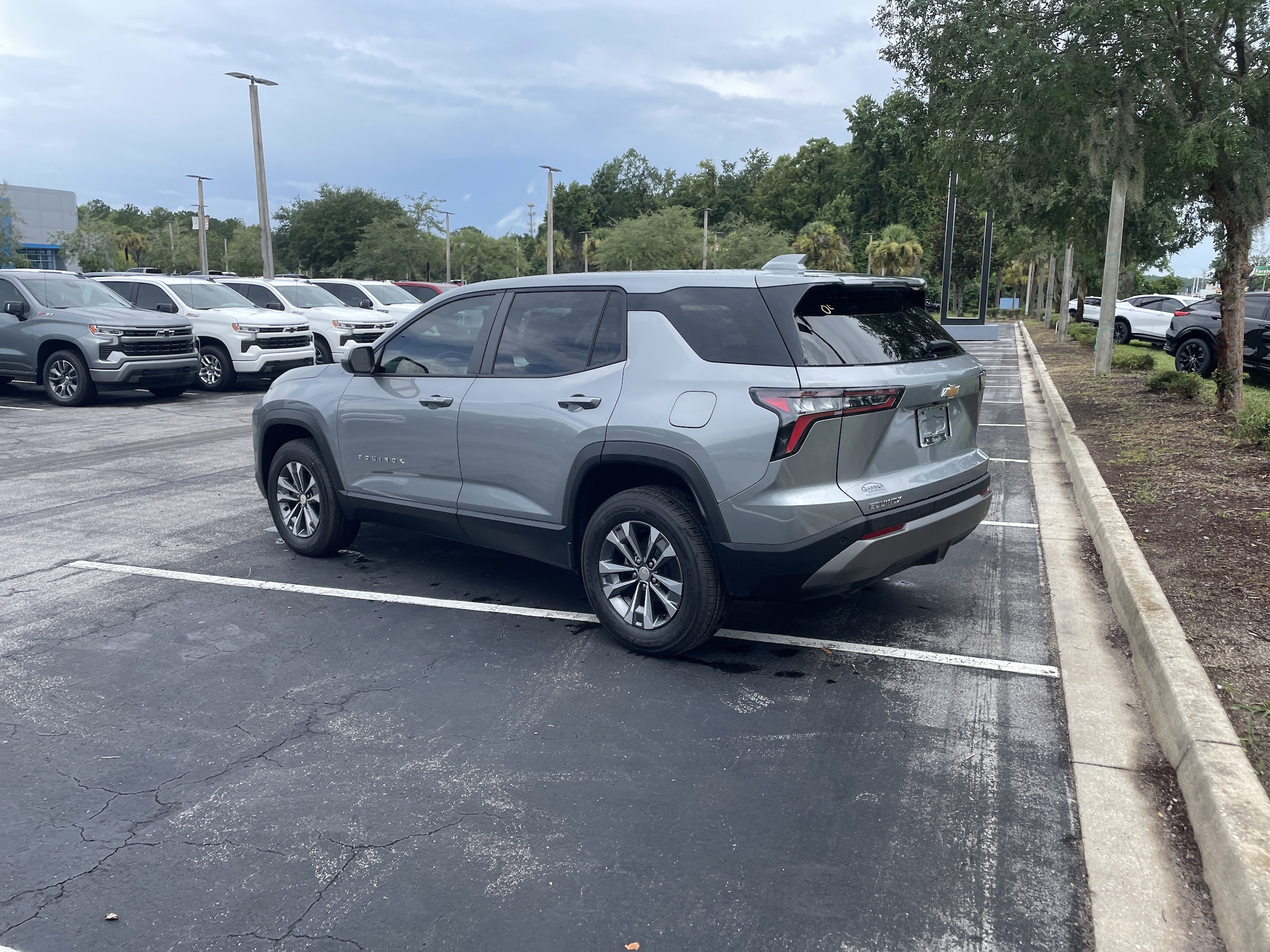 2027 Chevrolet Equinox LT - Photo 5