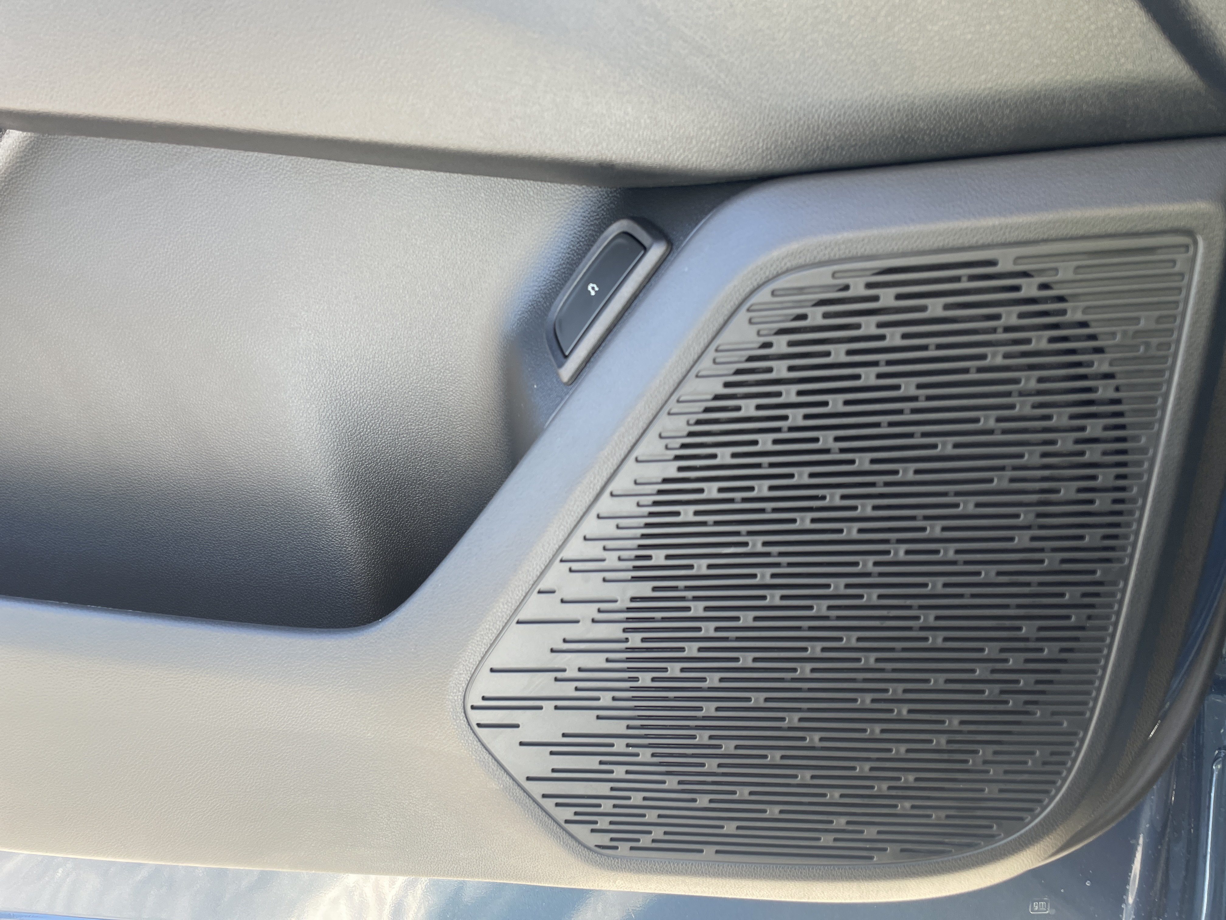 2027 Chevrolet Equinox RS - Photo 13