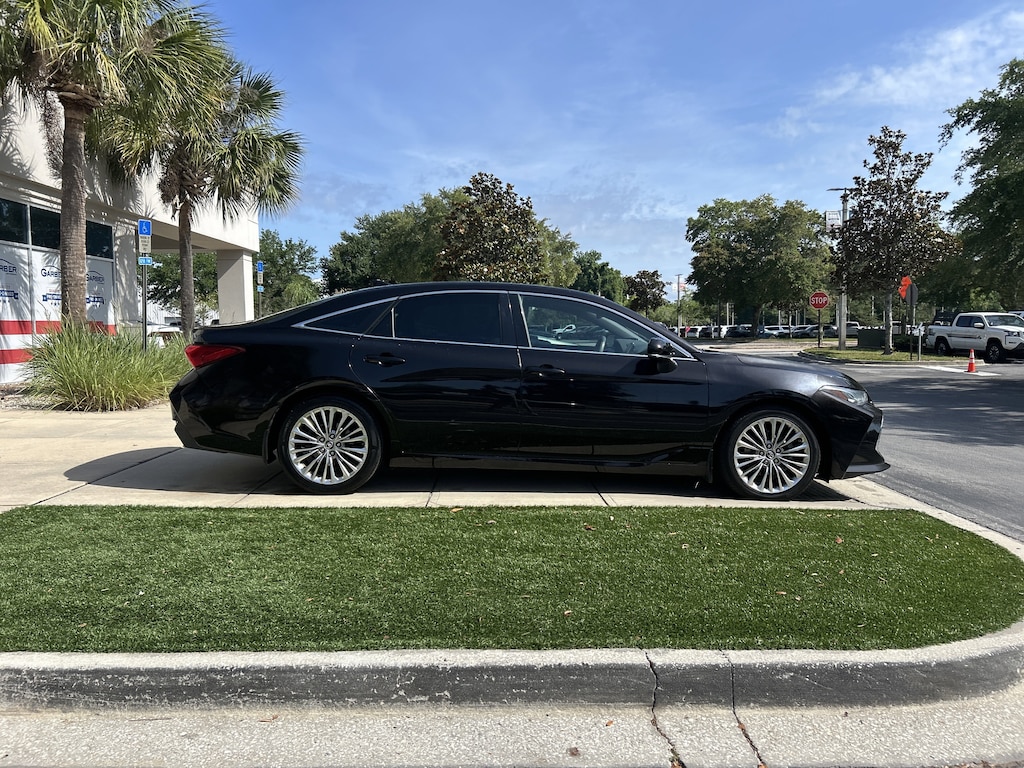 Used 2019 Toyota Avalon Limited Sedan