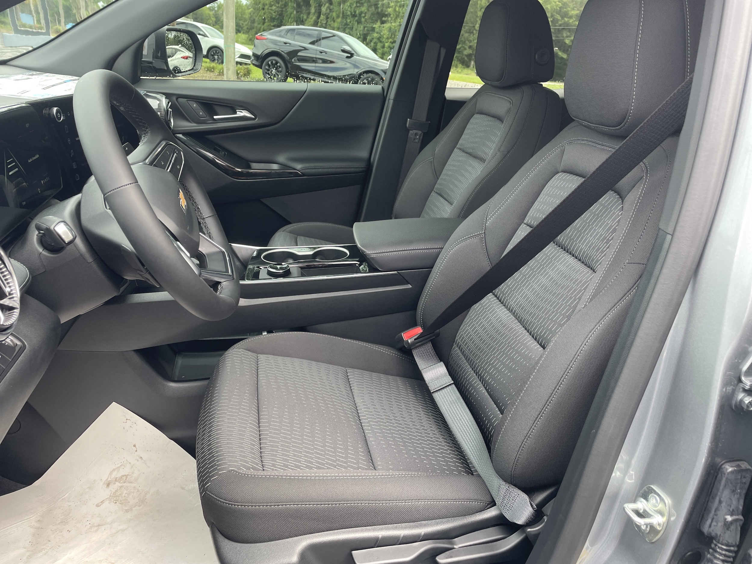 2027 Chevrolet Equinox LT - Photo 12