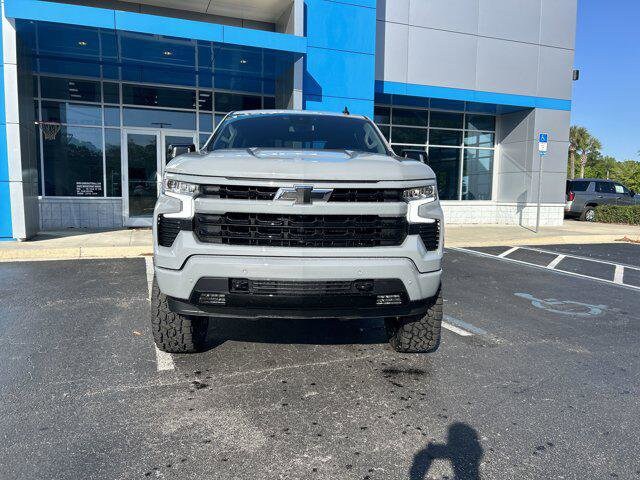 2025 Chevrolet Silverado 1500 RST photo 3