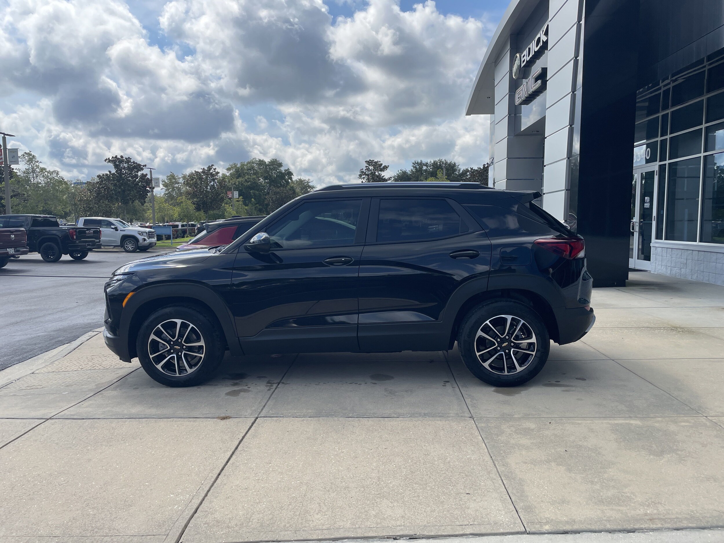 2026 Chevrolet Trailblazer LT photo 4