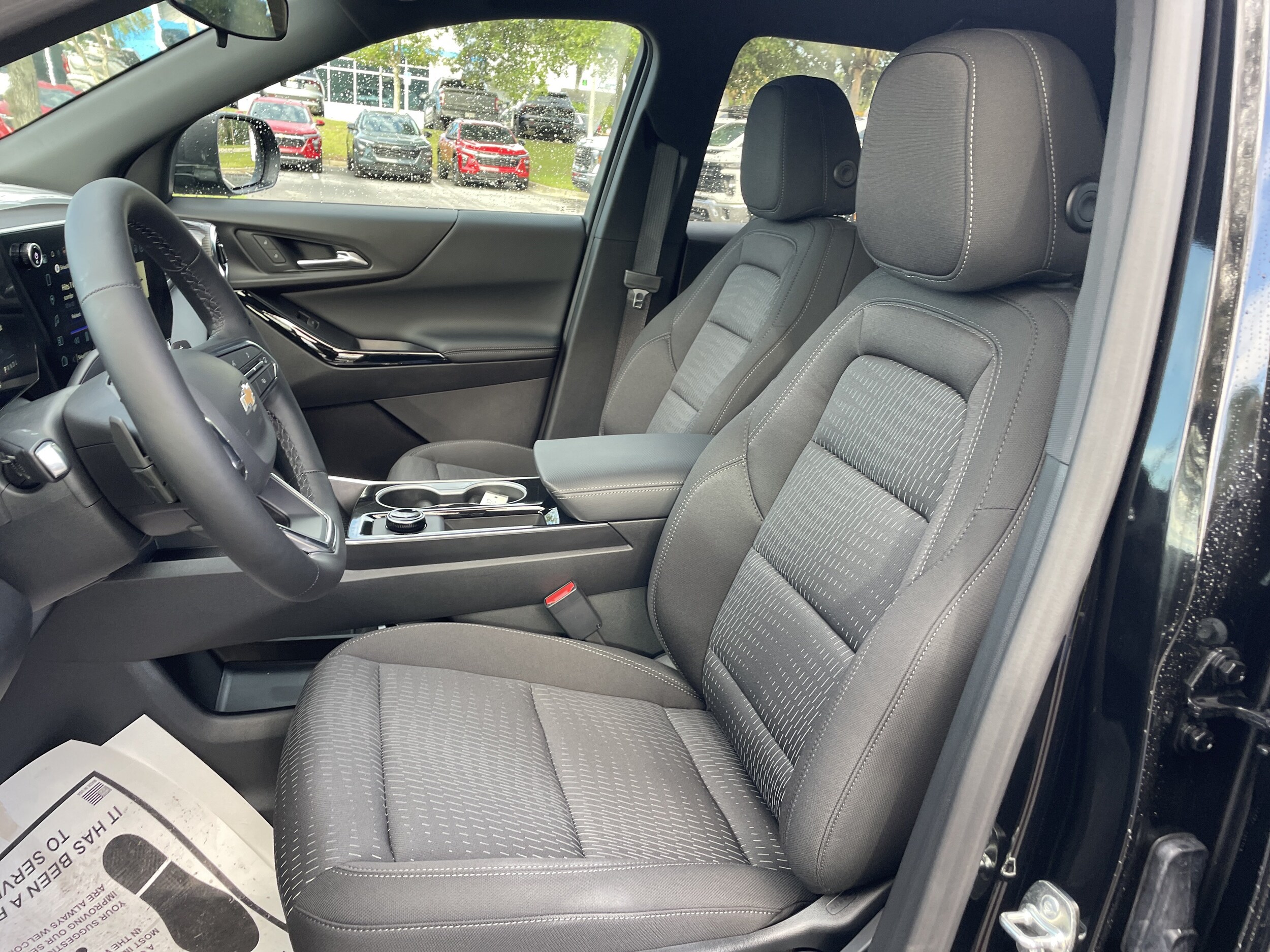 2027 Chevrolet Equinox LT - Photo 12