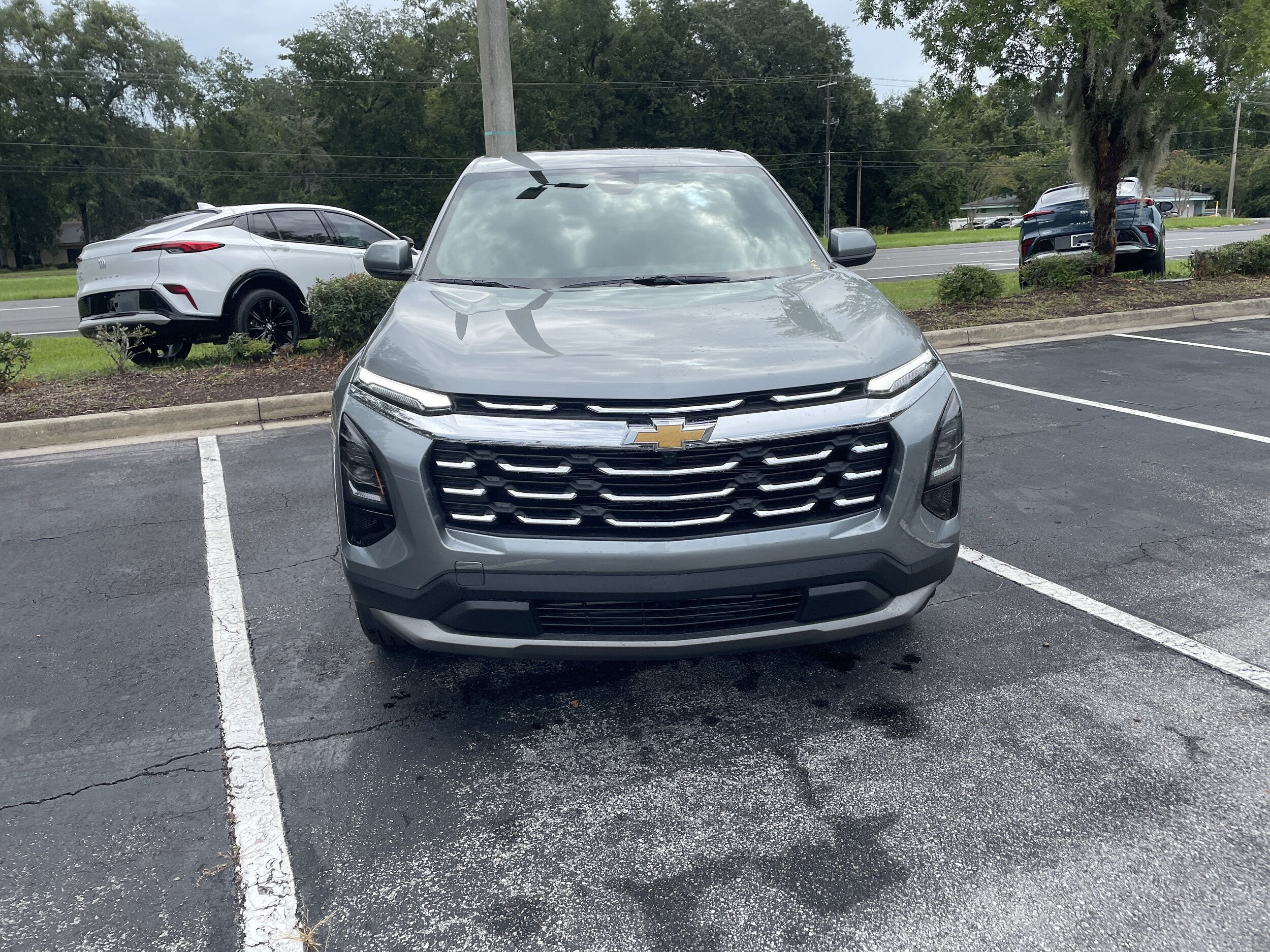 2027 Chevrolet Equinox LT - Photo 2