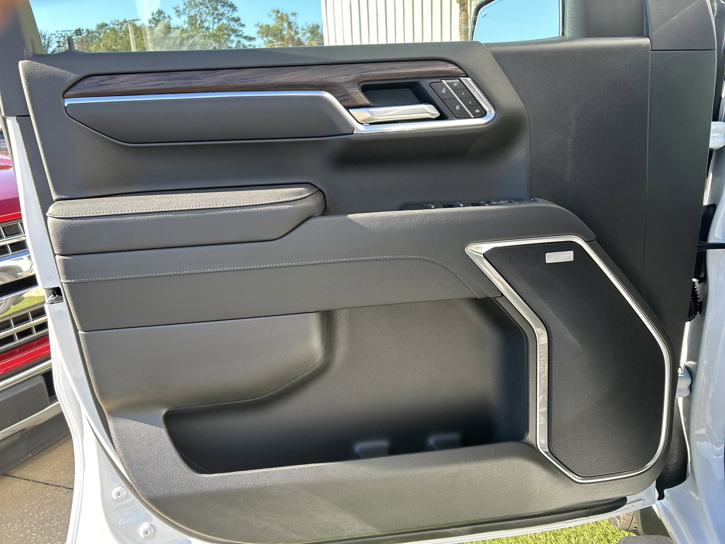 2026 GMC Sierra 1500 SLT - Photo 10