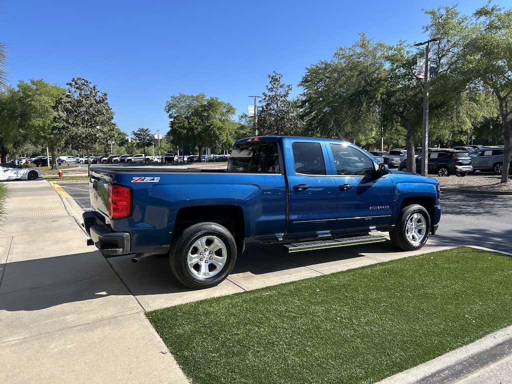 Used 2017 Chevrolet Silverado 1500 LT Truck