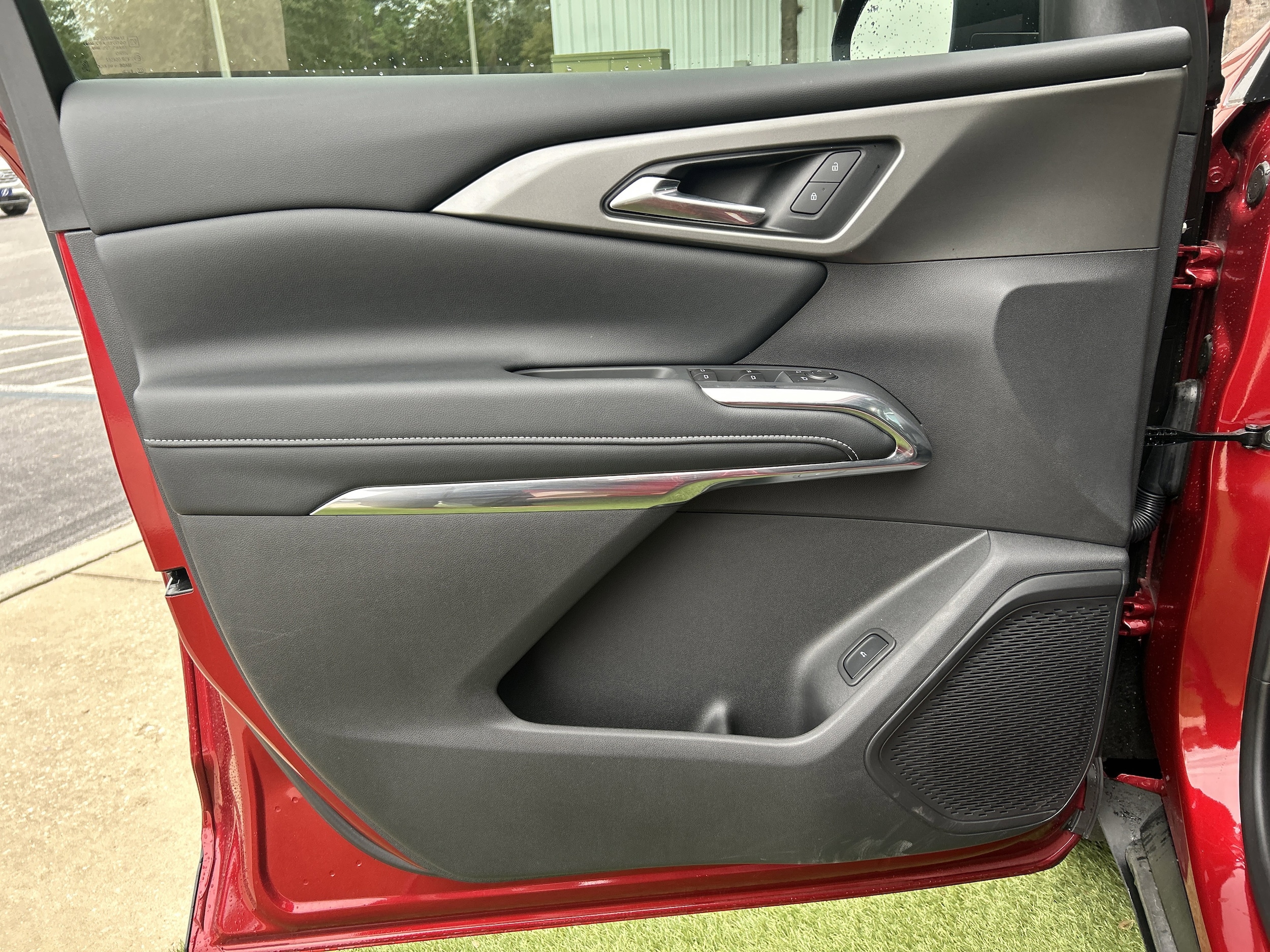 2025 Chevrolet Traverse LT - Photo 11