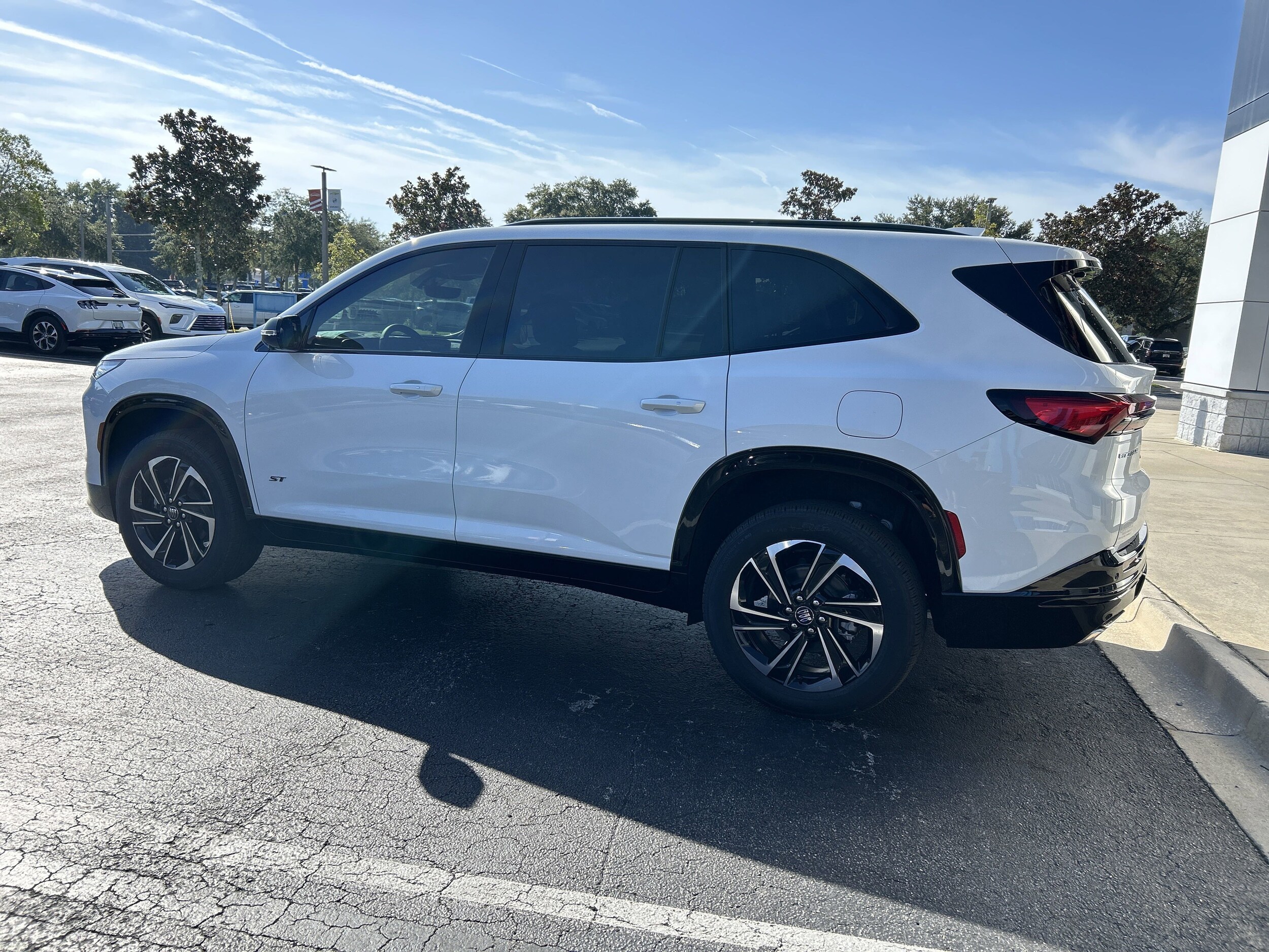 2026 Buick Enclave Sport Touring - Photo 6
