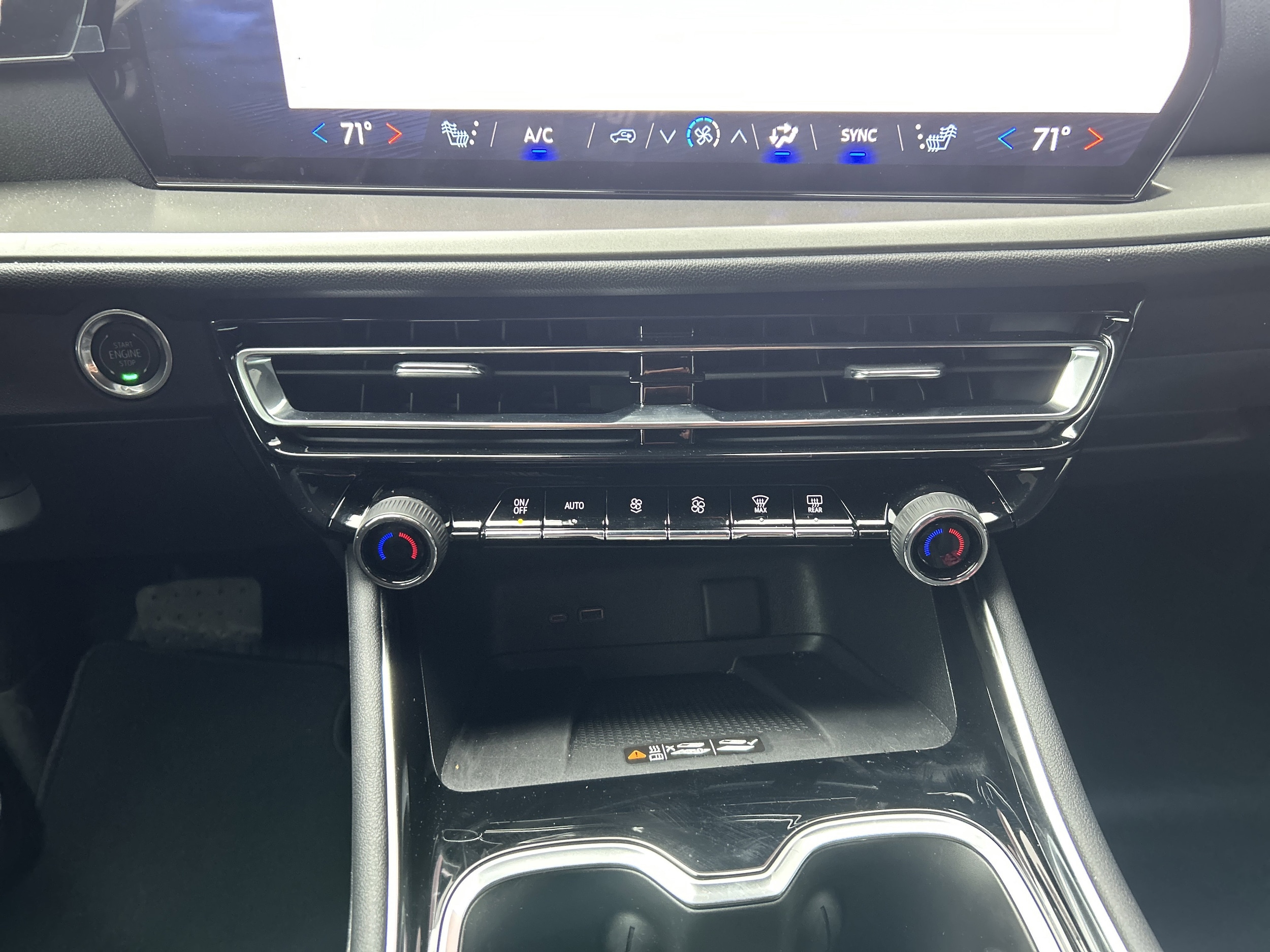 2025 Chevrolet Traverse LT - Photo 23