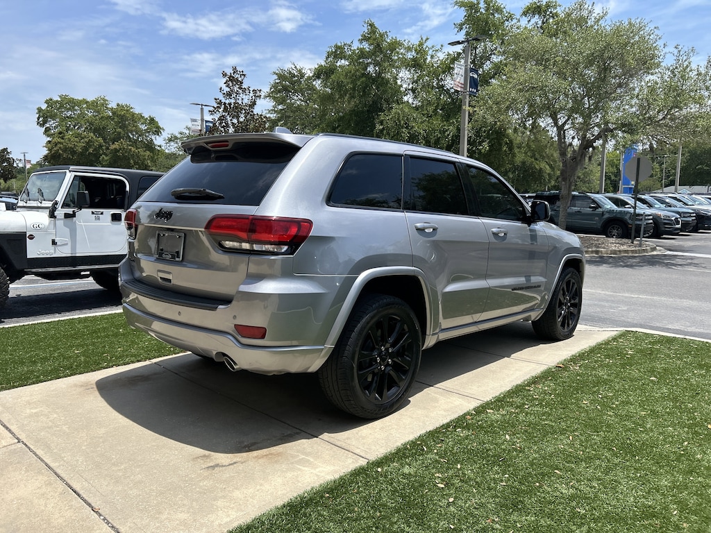 Used 2019 Jeep Grand Cherokee Altitude 4x4 SUV