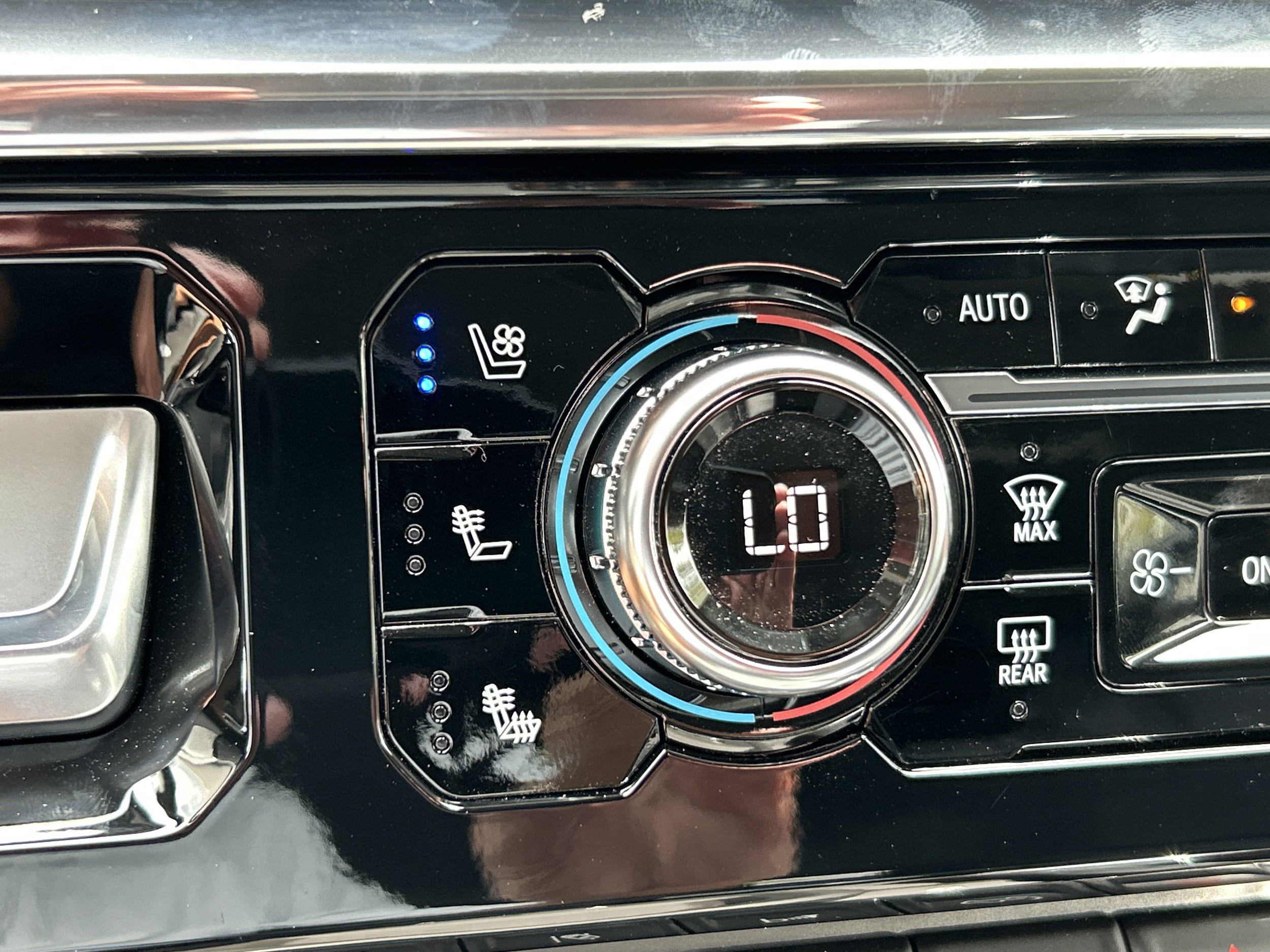 2025 GMC Sierra 2500HD Denali - Photo 41