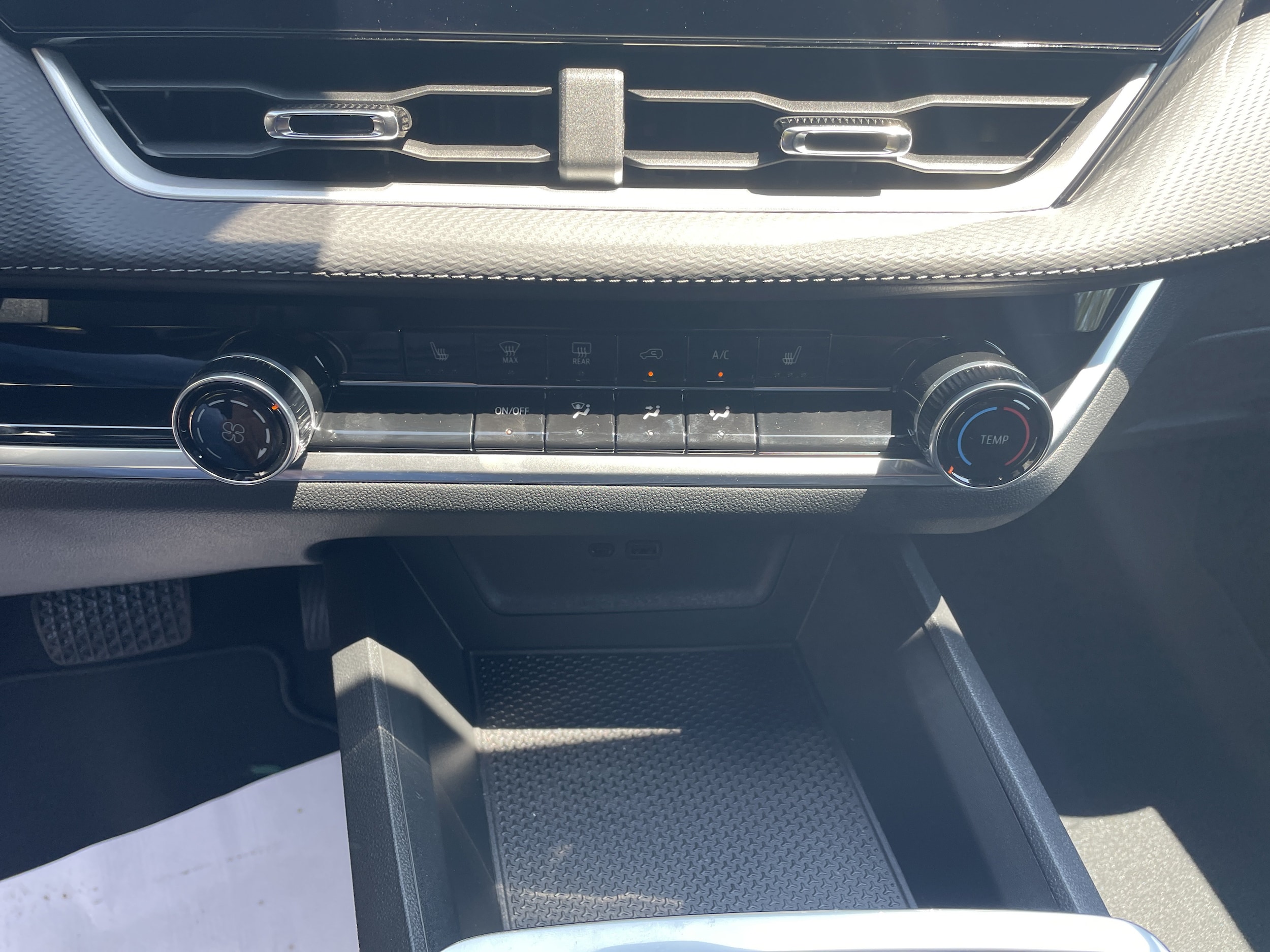 2027 Chevrolet Equinox LT - Photo 25