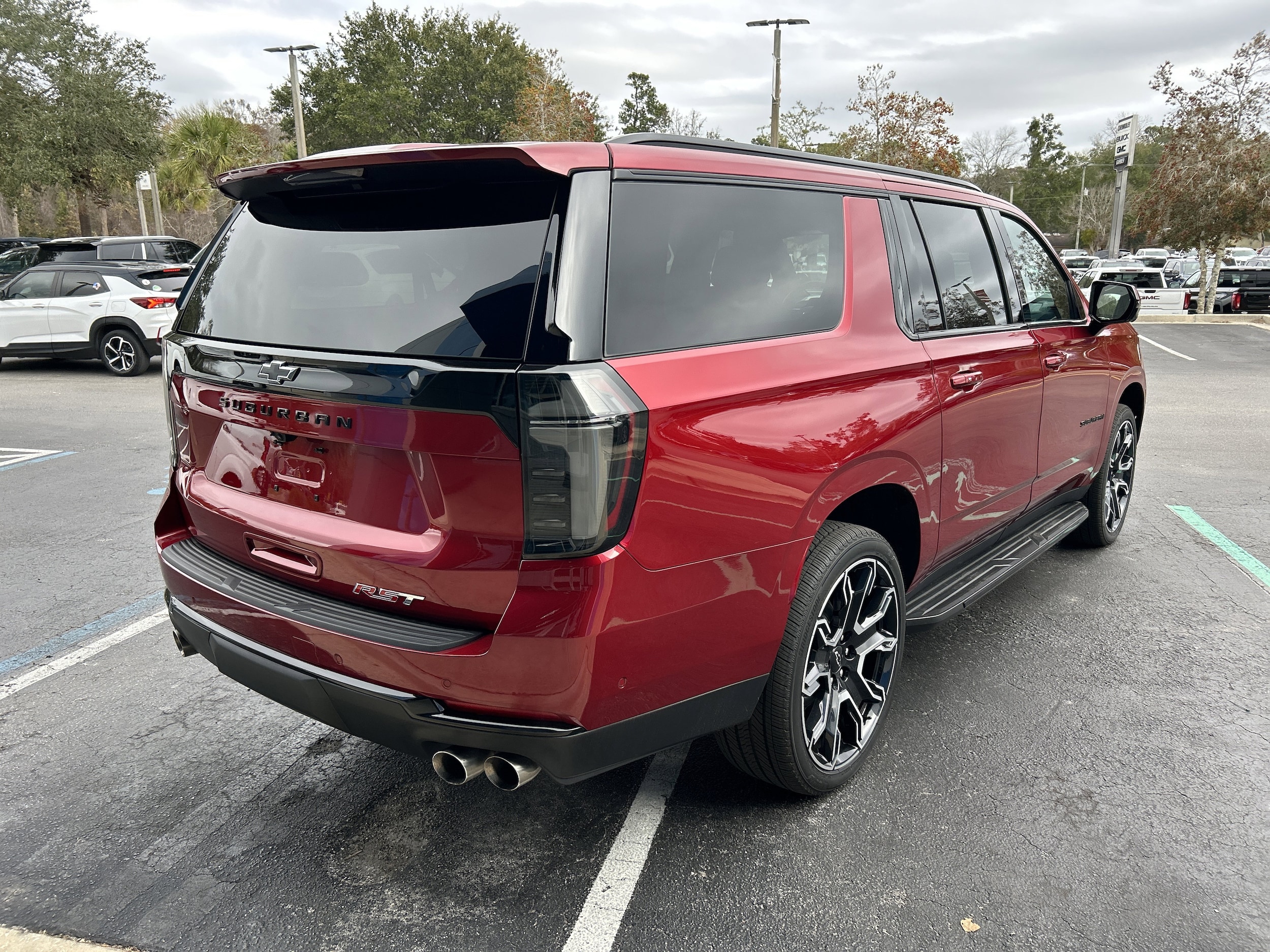 2025 Chevrolet Suburban RST - Photo 16