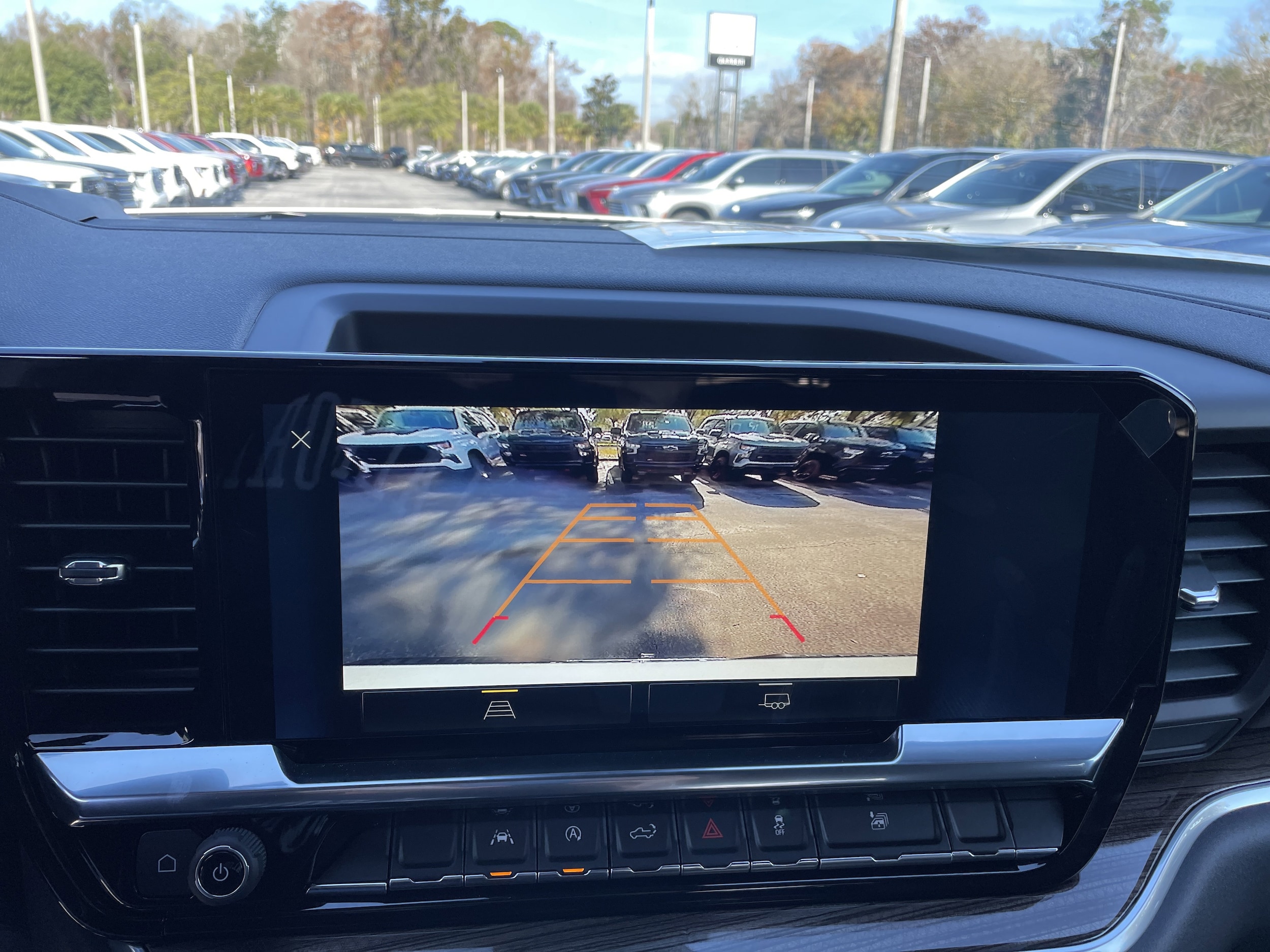 2025 Chevrolet Silverado 1500 LT - Photo 22