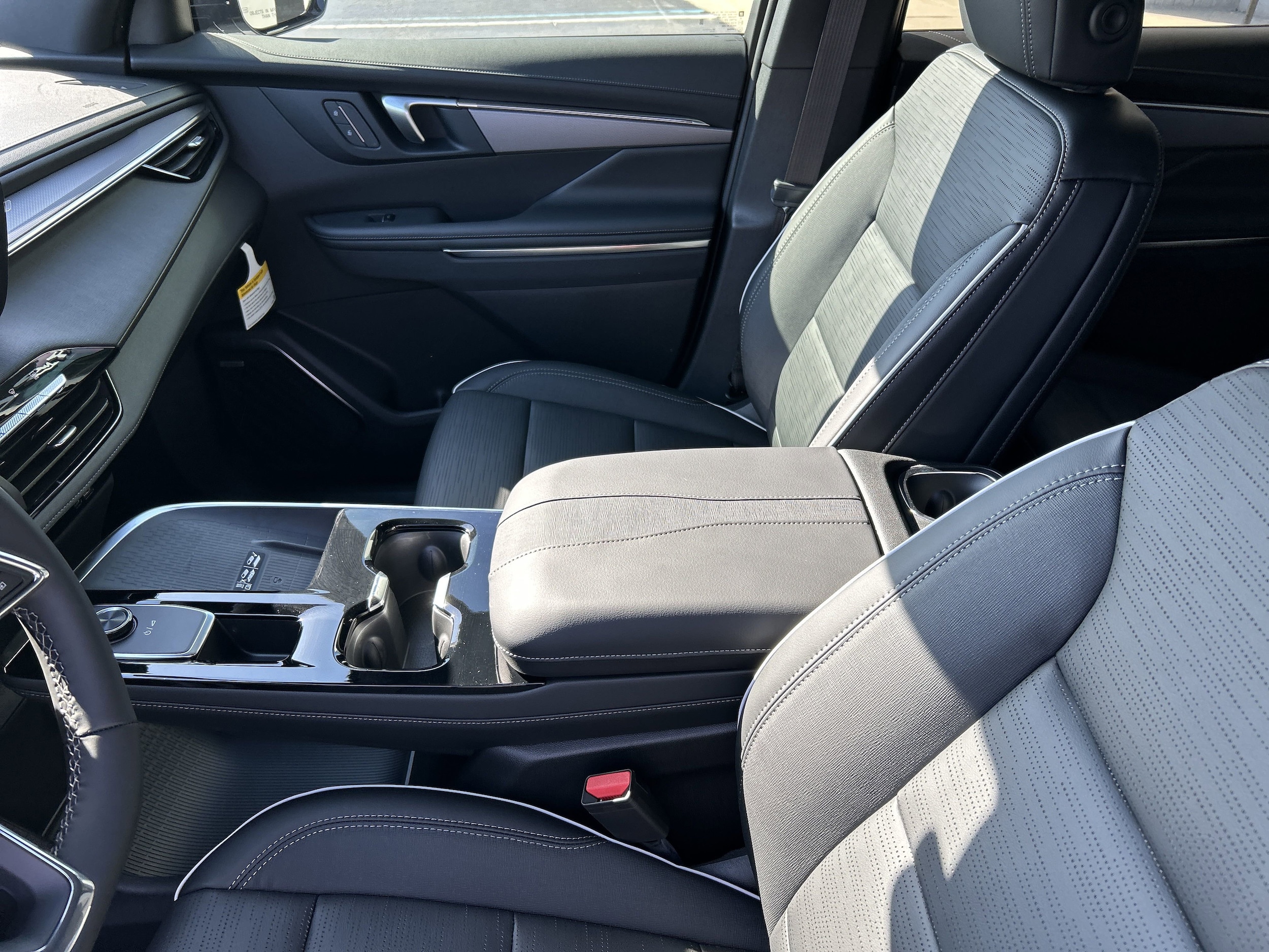 2026 Buick Enclave Sport Touring - Photo 25