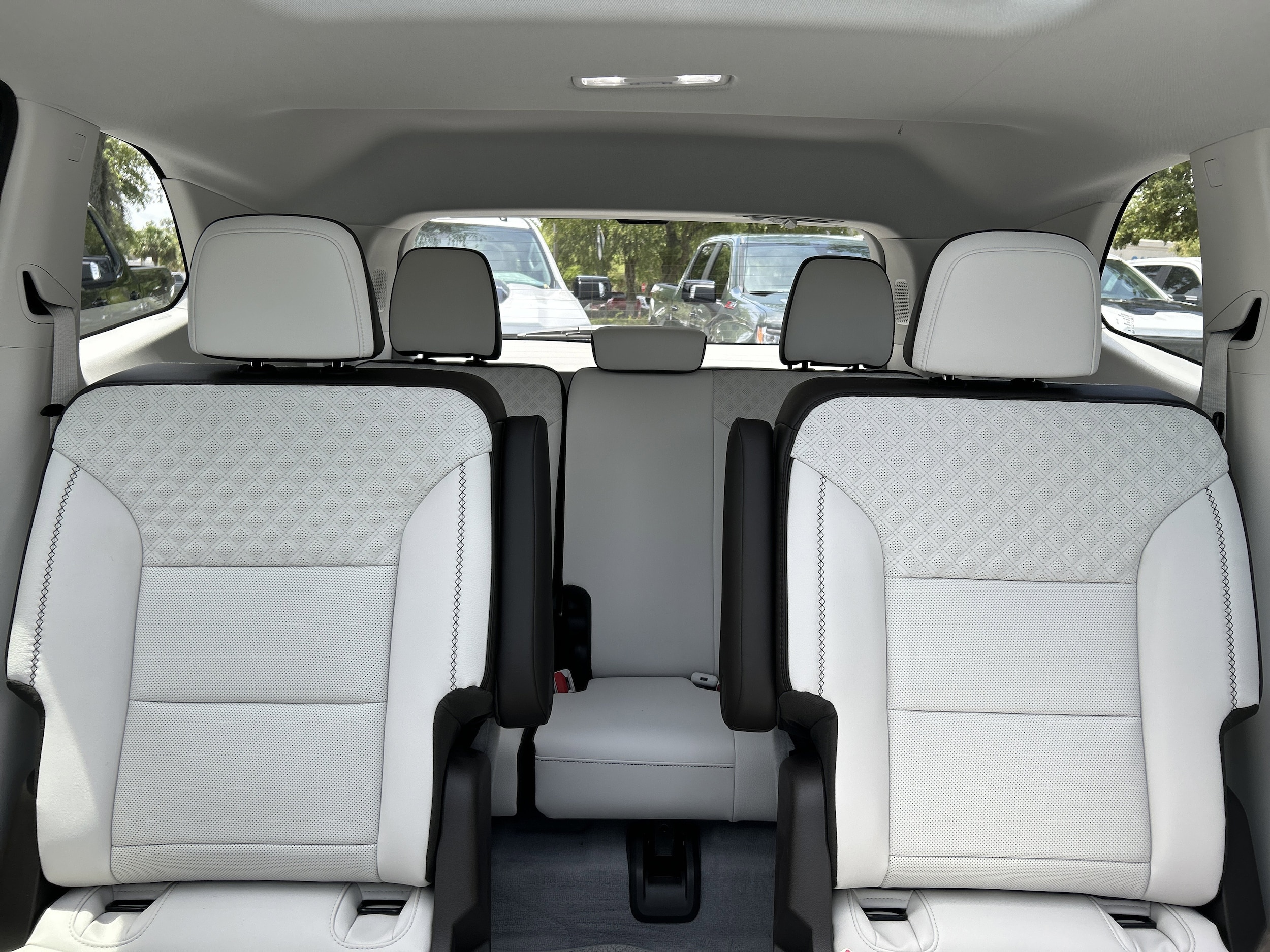 2026 GMC Acadia Denali - Photo 18