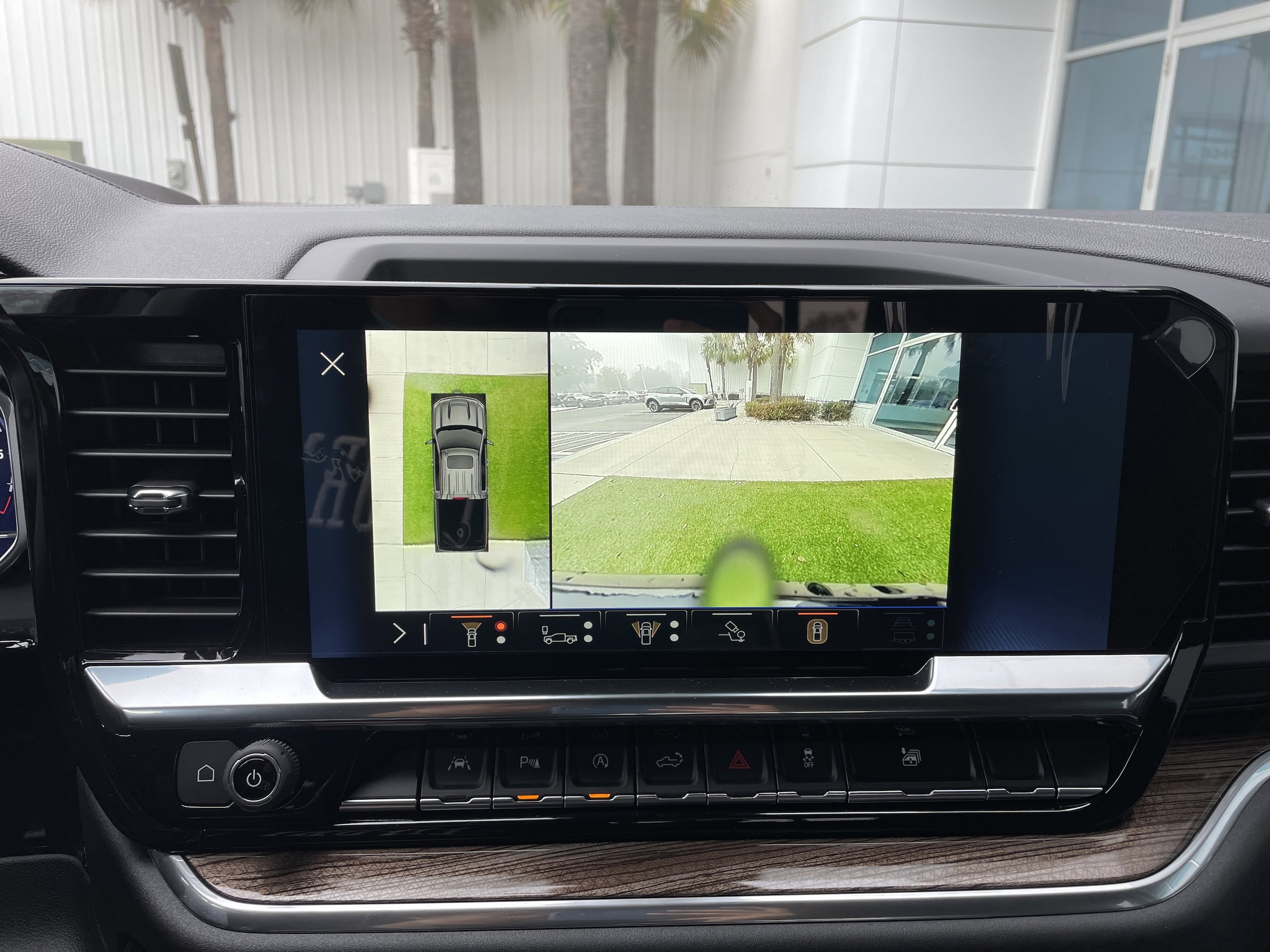 2025 Chevrolet Silverado 1500 LT - Photo 24