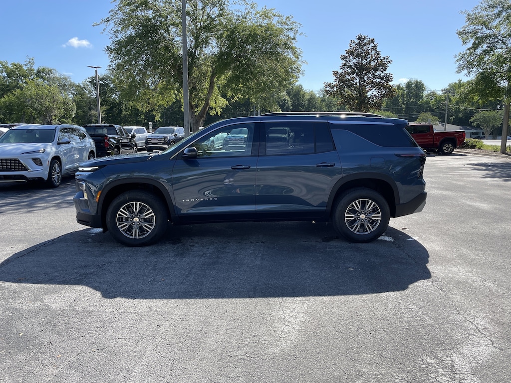 New 2026 Chevrolet Traverse LT SUV