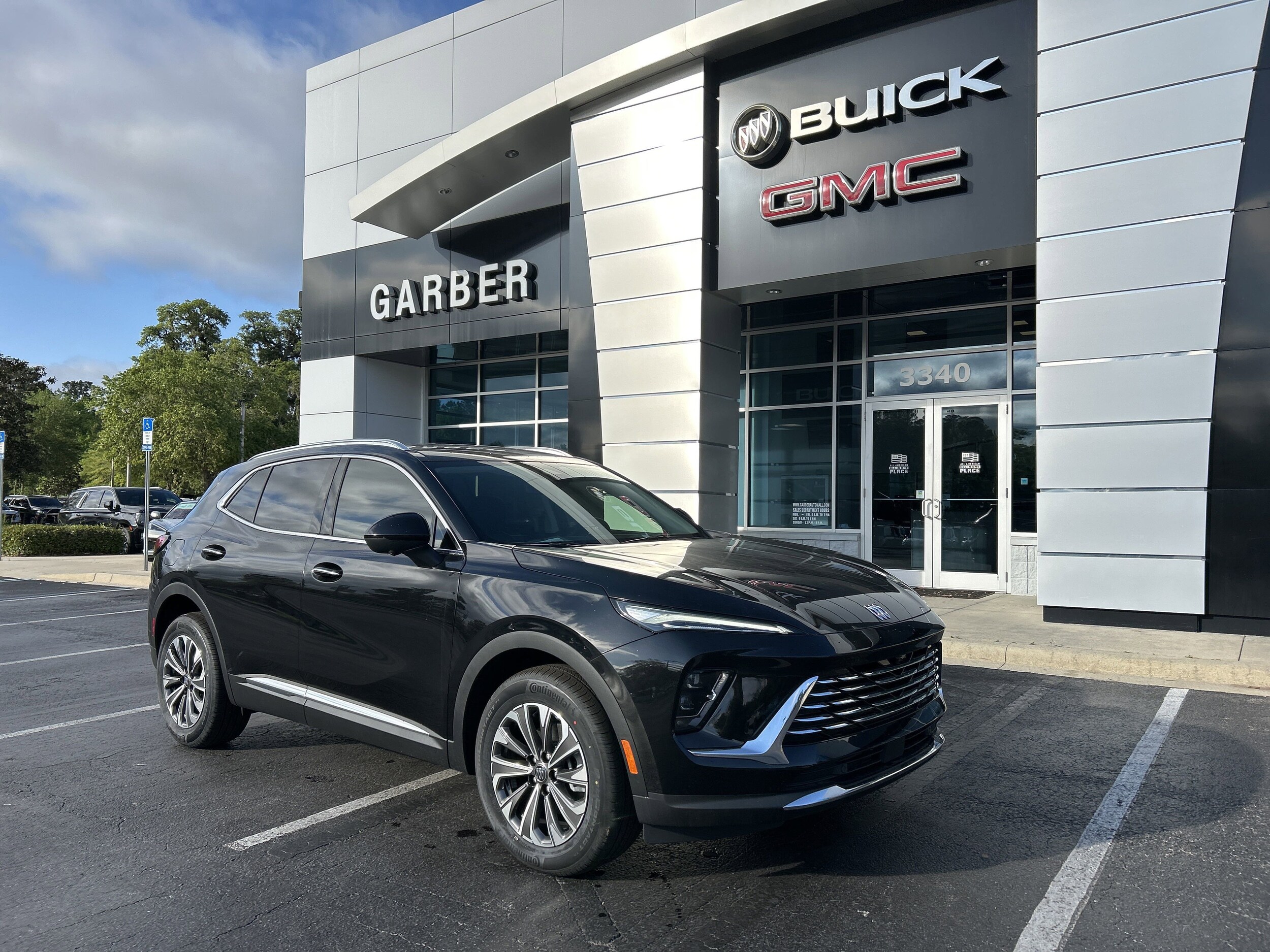 2025 Buick Envision Preferred photo 2