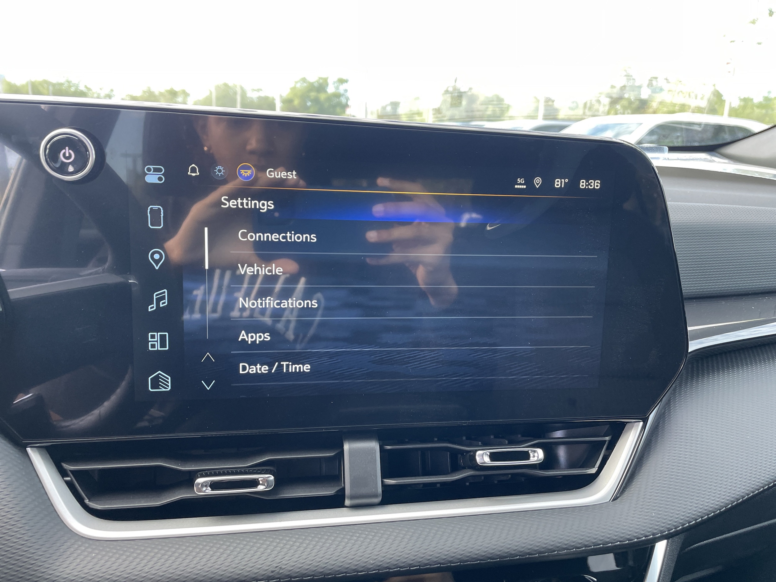 2027 Chevrolet Equinox LT - Photo 22