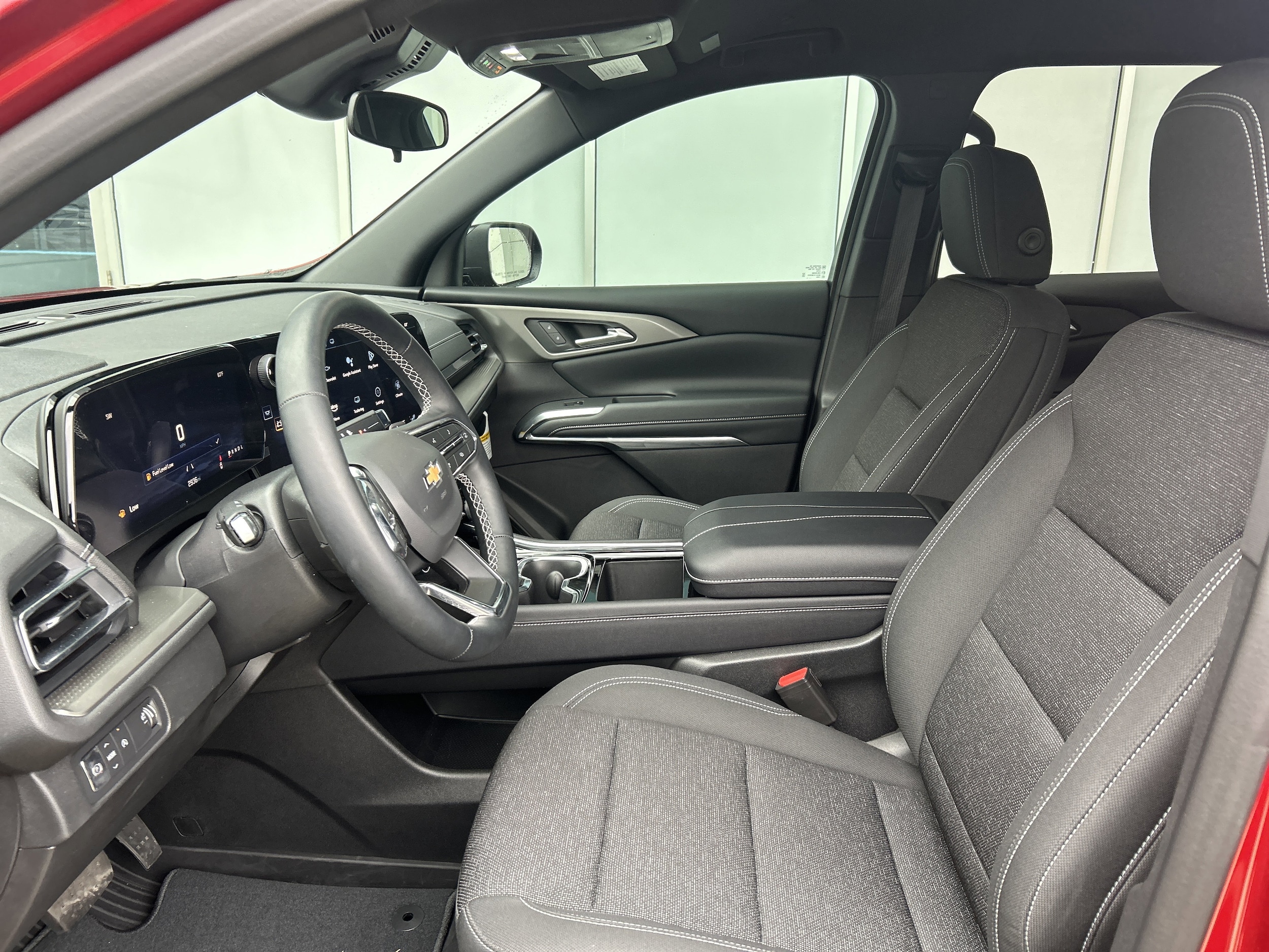 2025 Chevrolet Traverse LT - Photo 13
