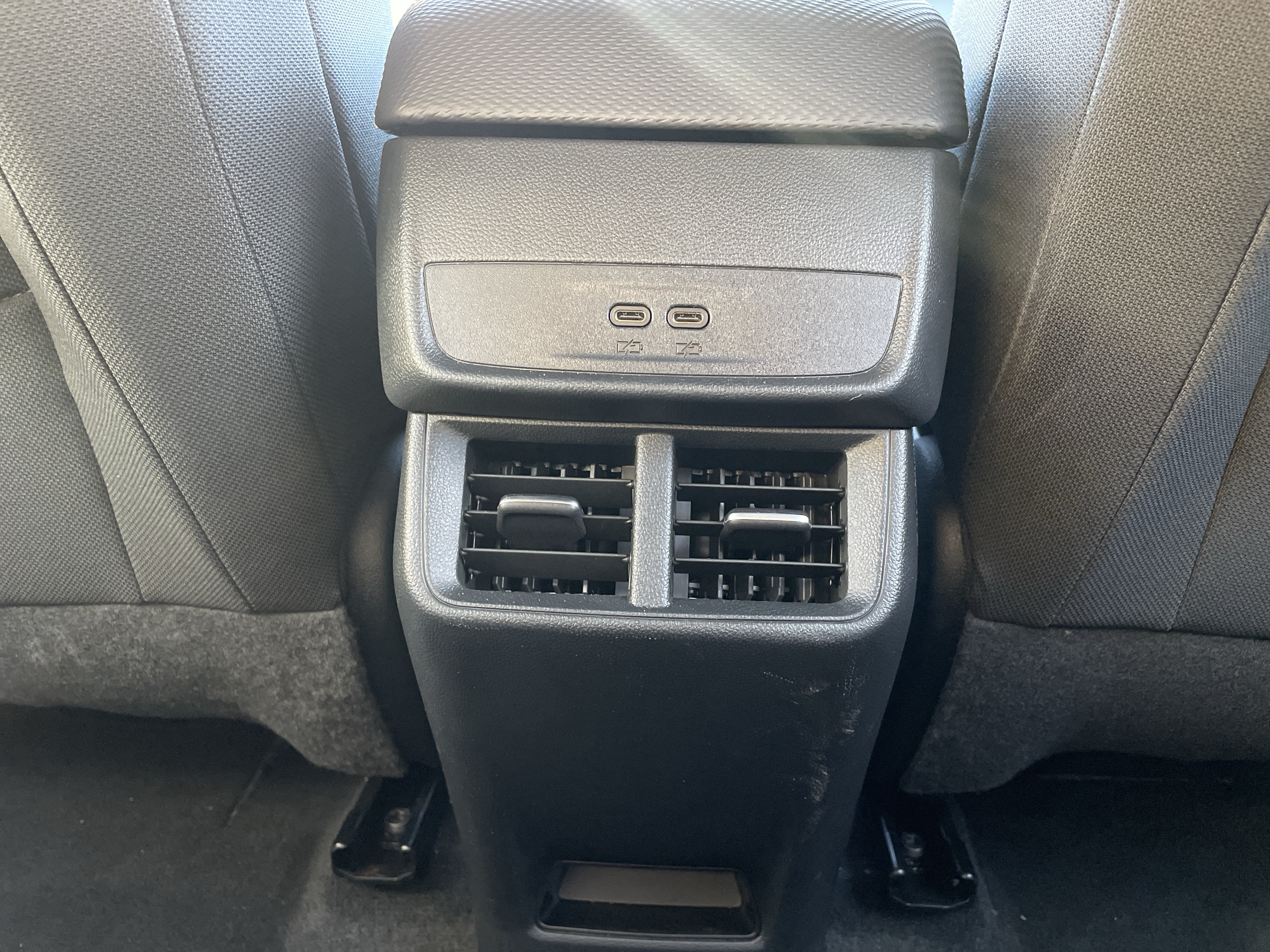 2027 Chevrolet Equinox LT - Photo 37