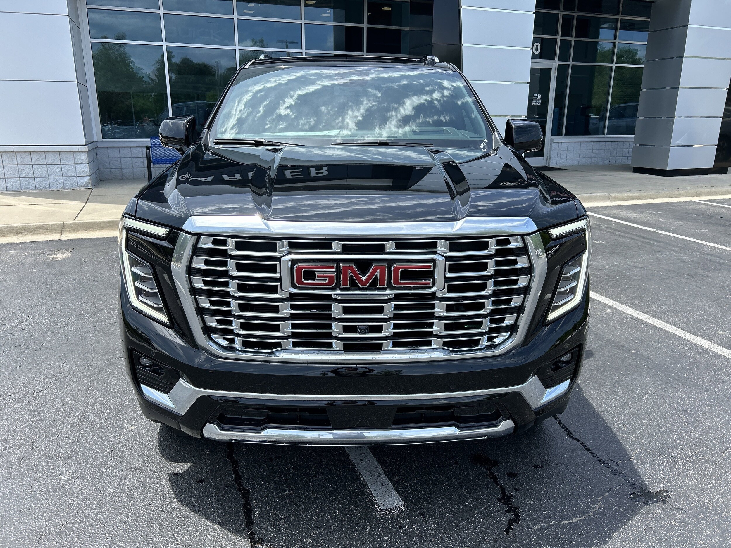 2025 Gmc Yukon XL Denali photo 3