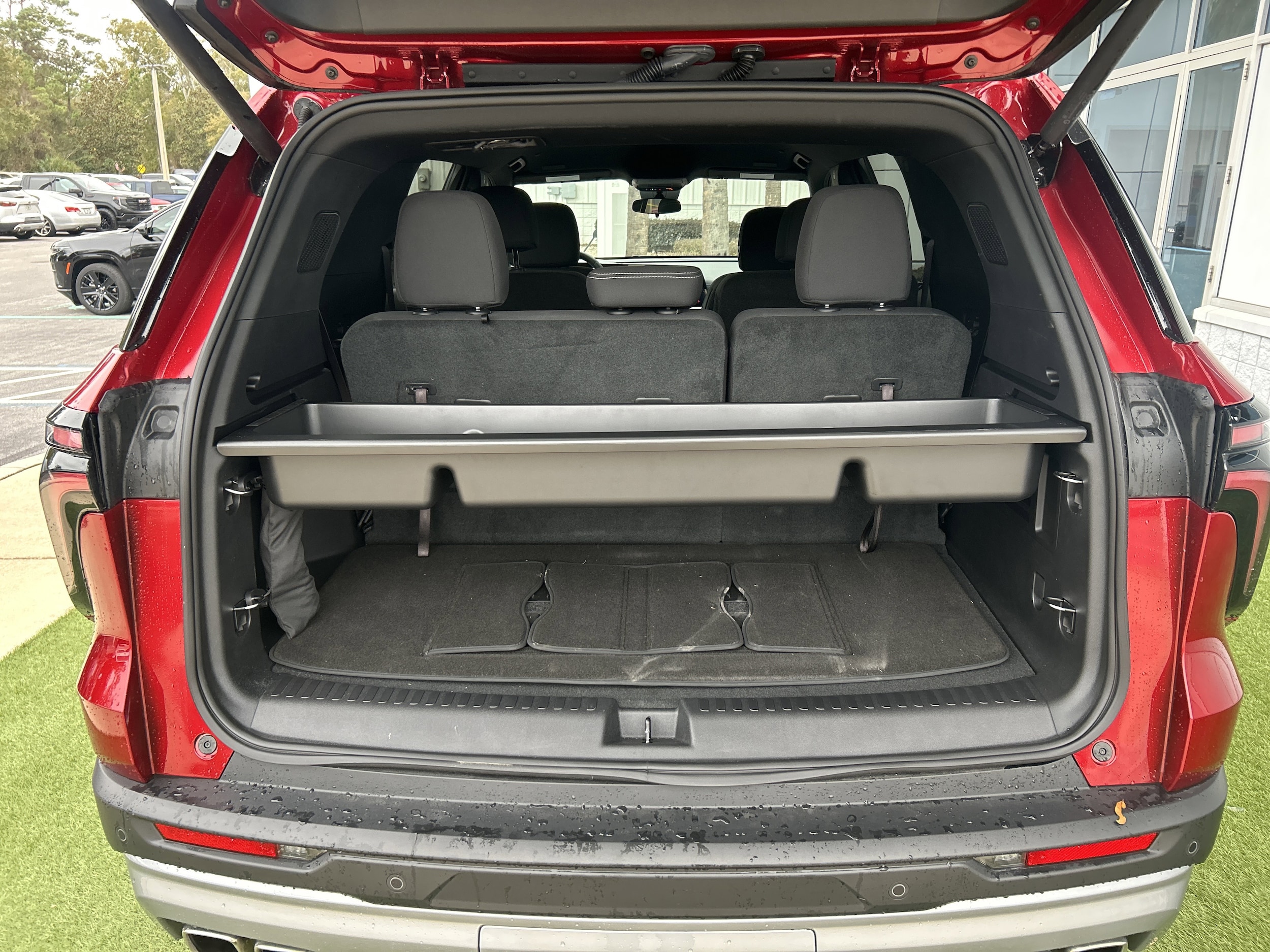 2025 Chevrolet Traverse LT - Photo 8
