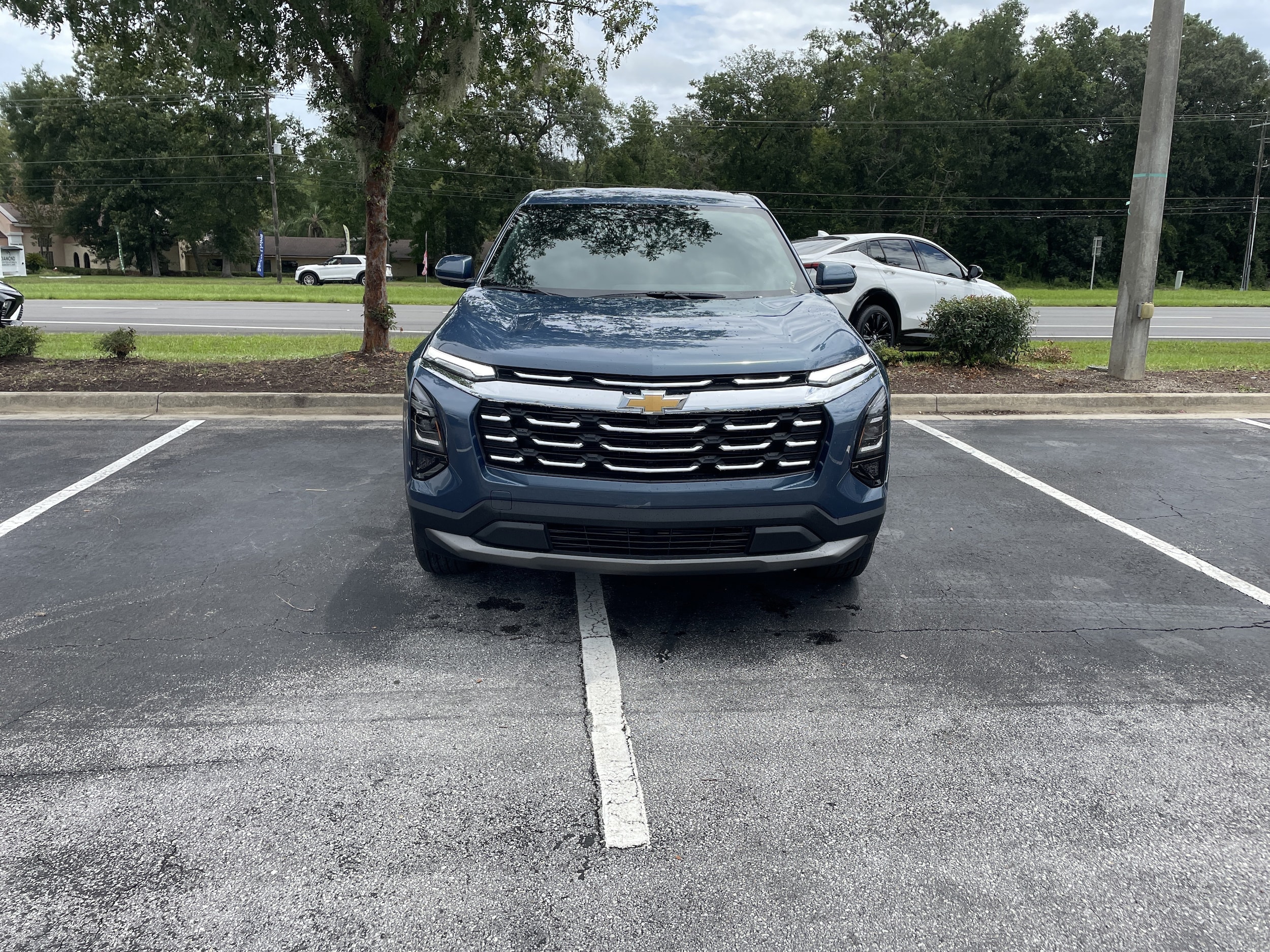 2027 Chevrolet Equinox LT - Photo 2