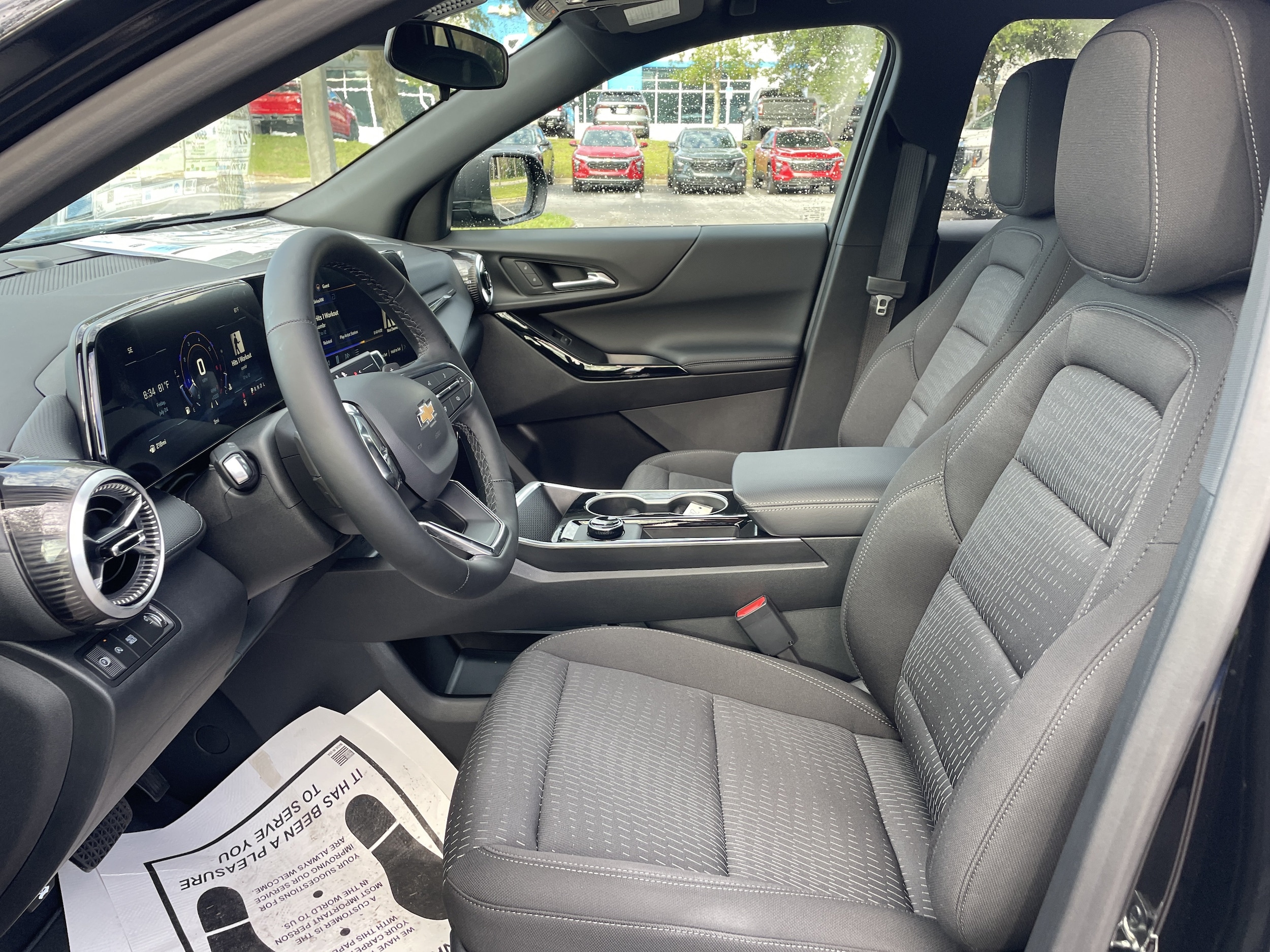 2027 Chevrolet Equinox LT - Photo 11