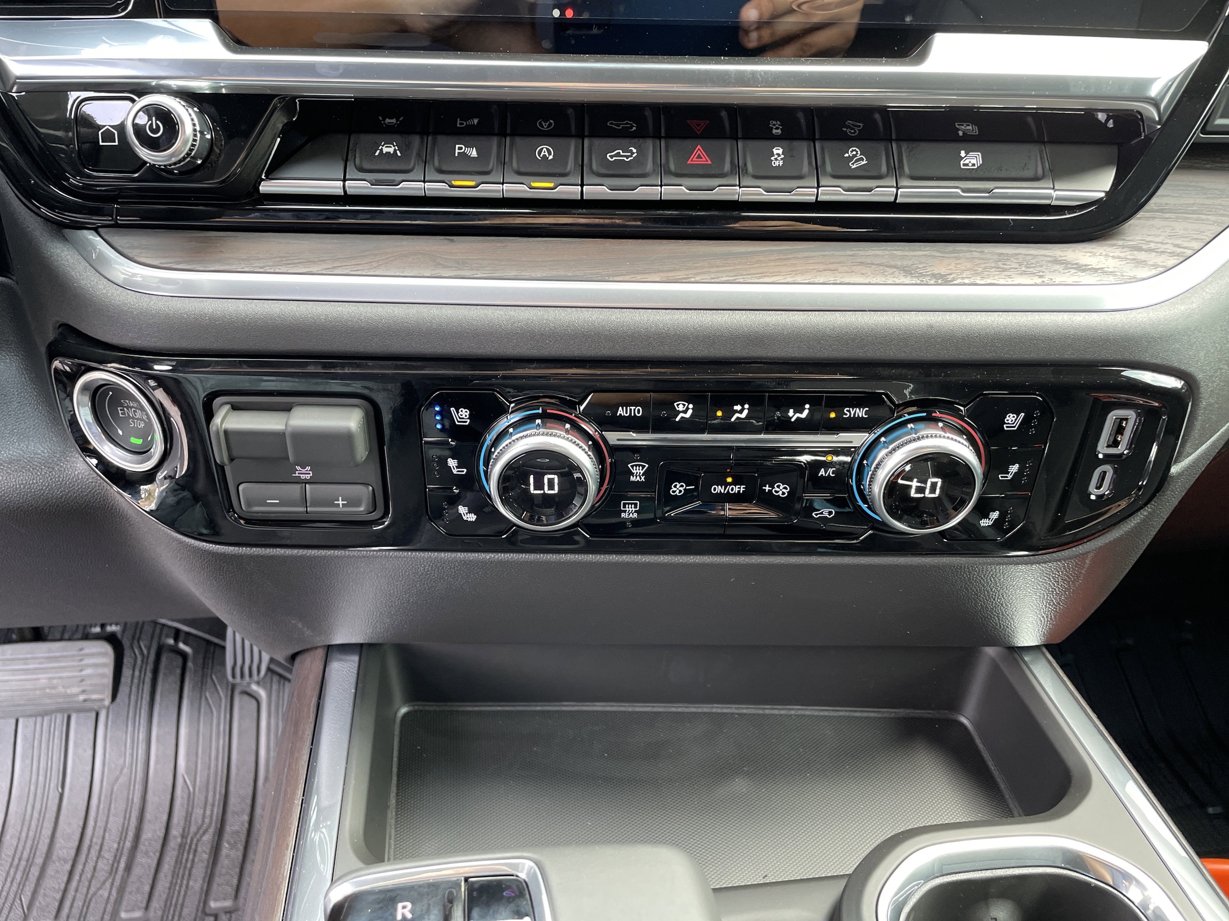2026 GMC Sierra 1500 SLT - Photo 29