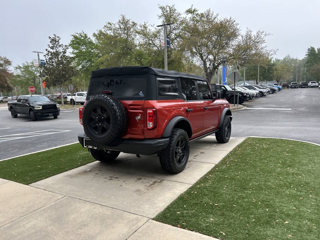 Used 2022 Ford Bronco Black Diamond SUV