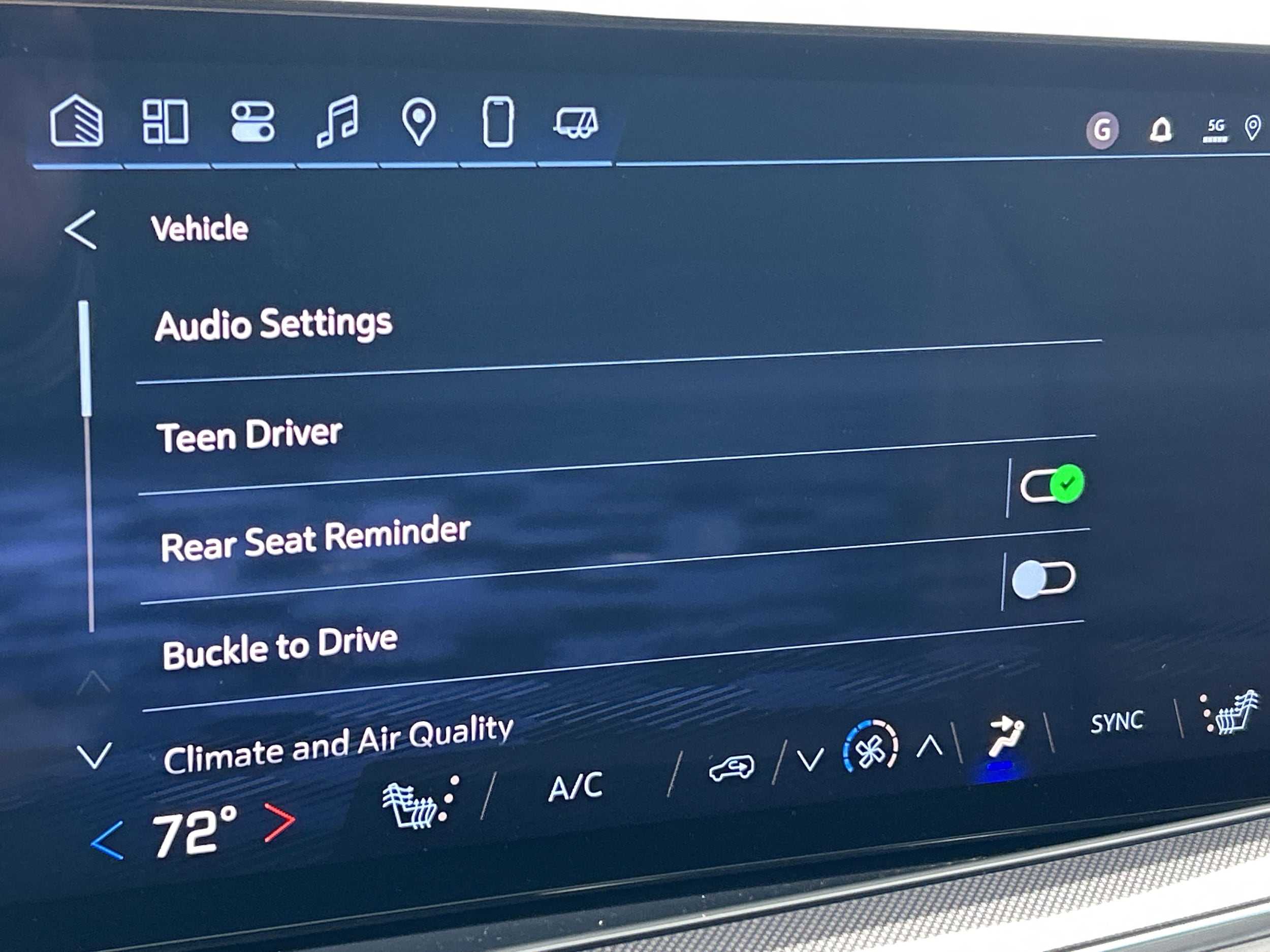 2025 Chevrolet Suburban RST - Photo 45