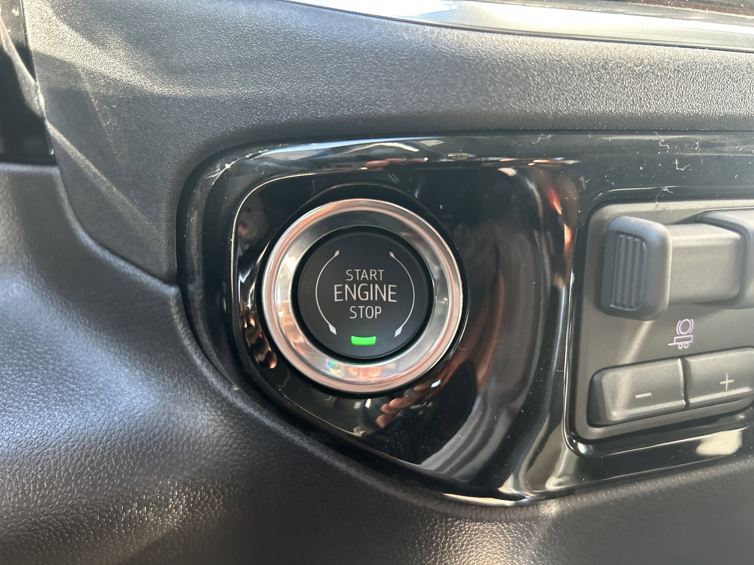2026 GMC Sierra 1500 SLT - Photo 26