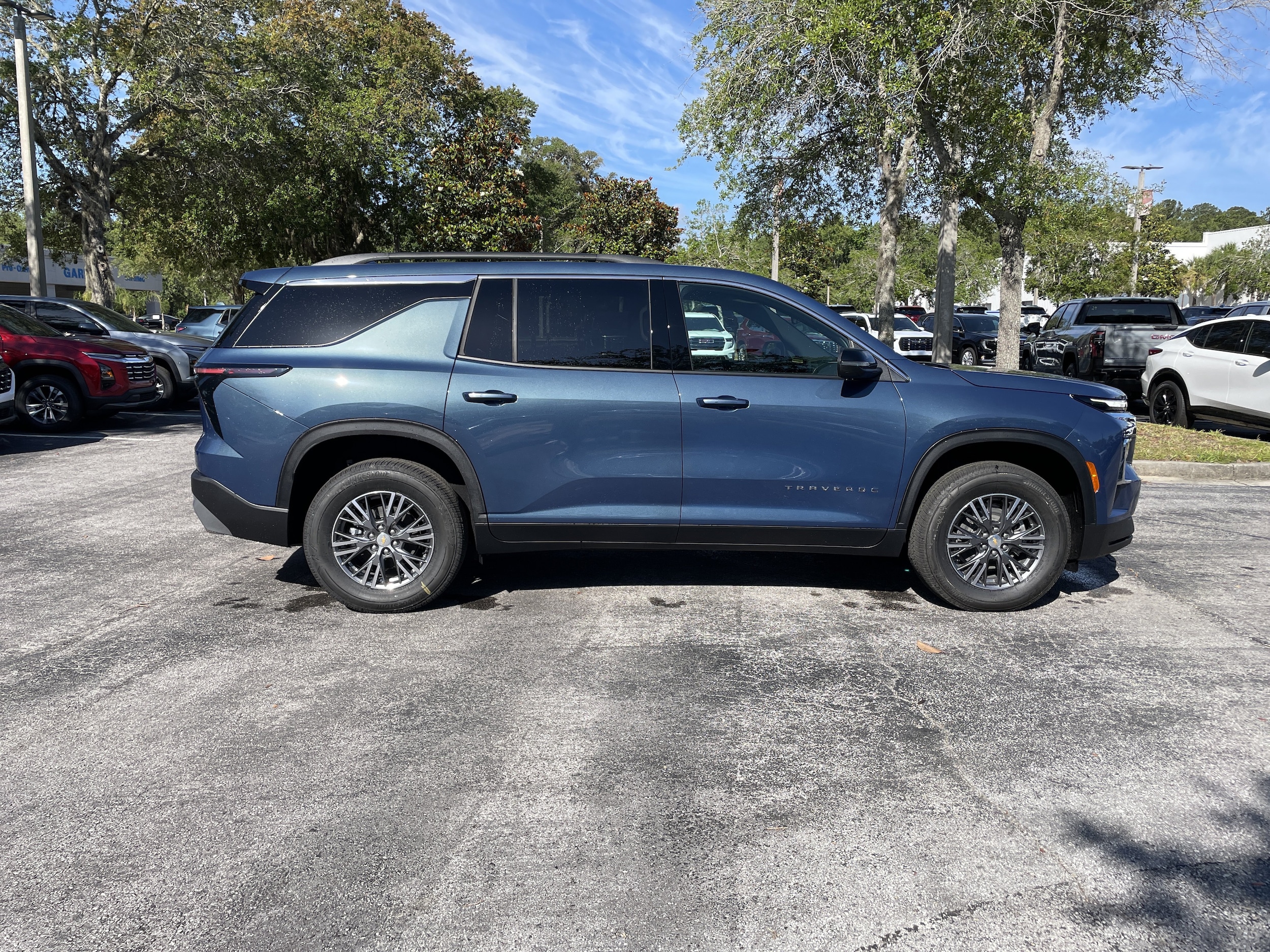 2026 Chevrolet Traverse LT - Photo 8