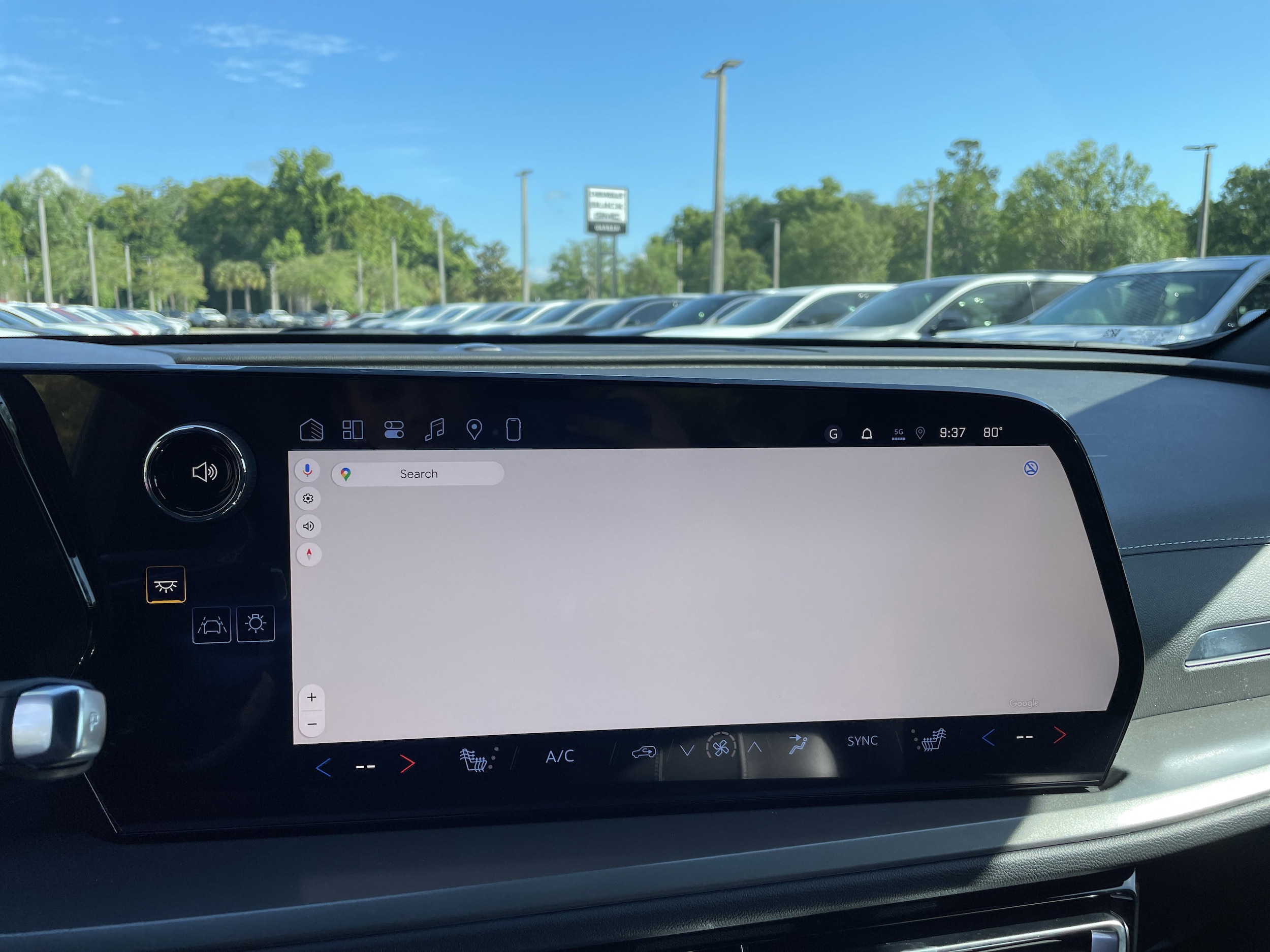 2026 Chevrolet Traverse LT - Photo 25