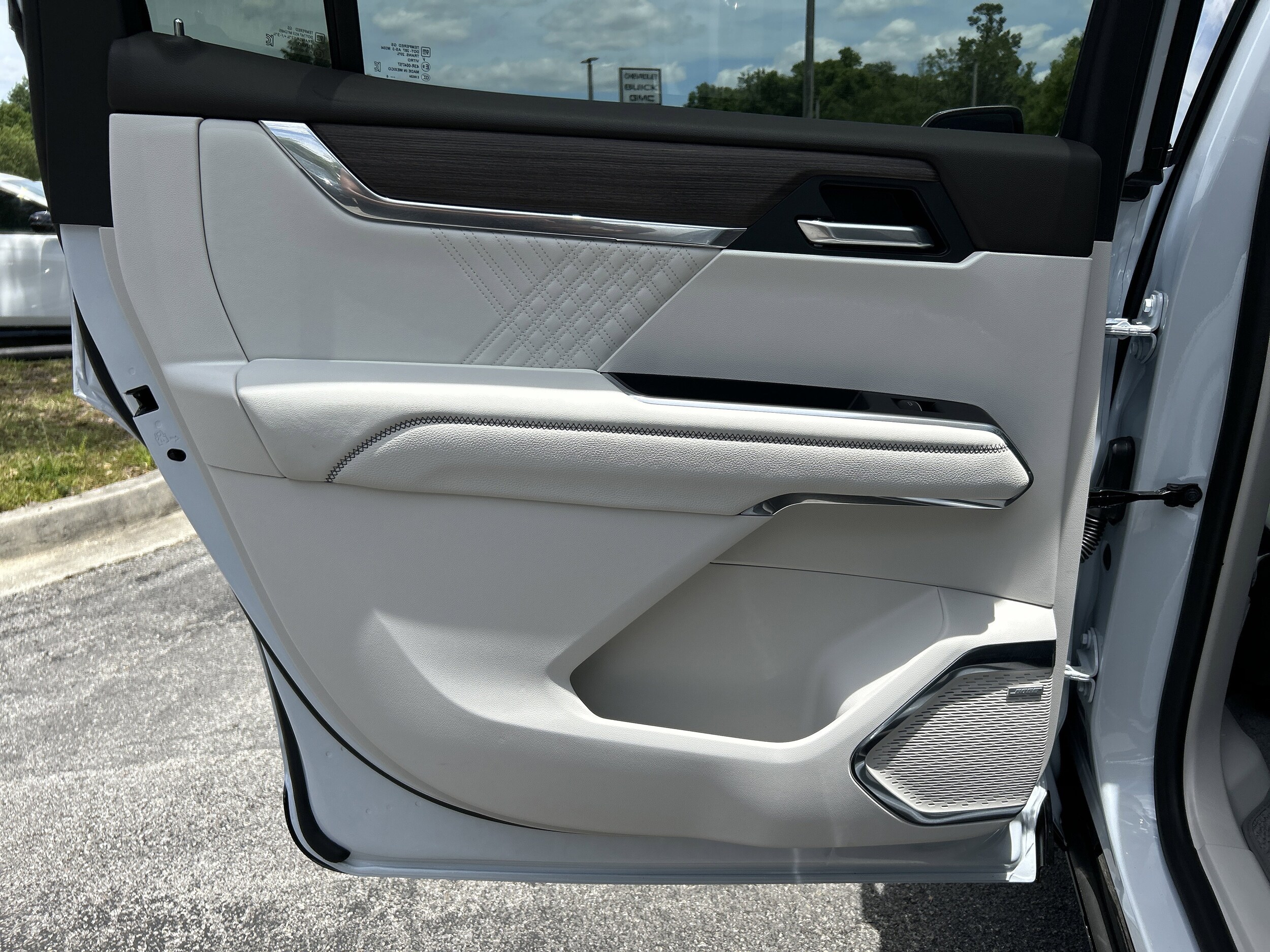 2026 GMC Acadia Denali - Photo 40