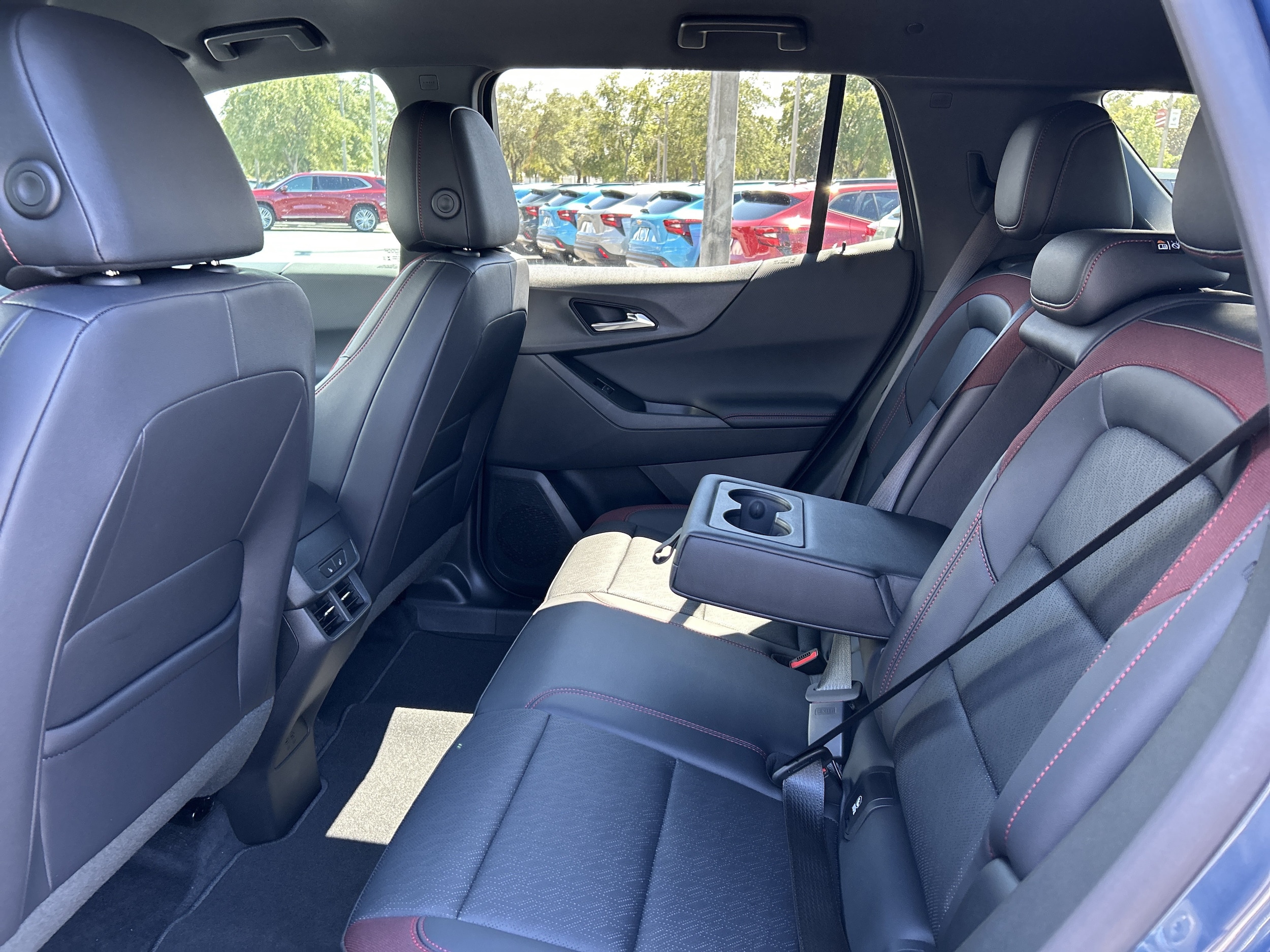 2027 Chevrolet Equinox RS - Photo 32