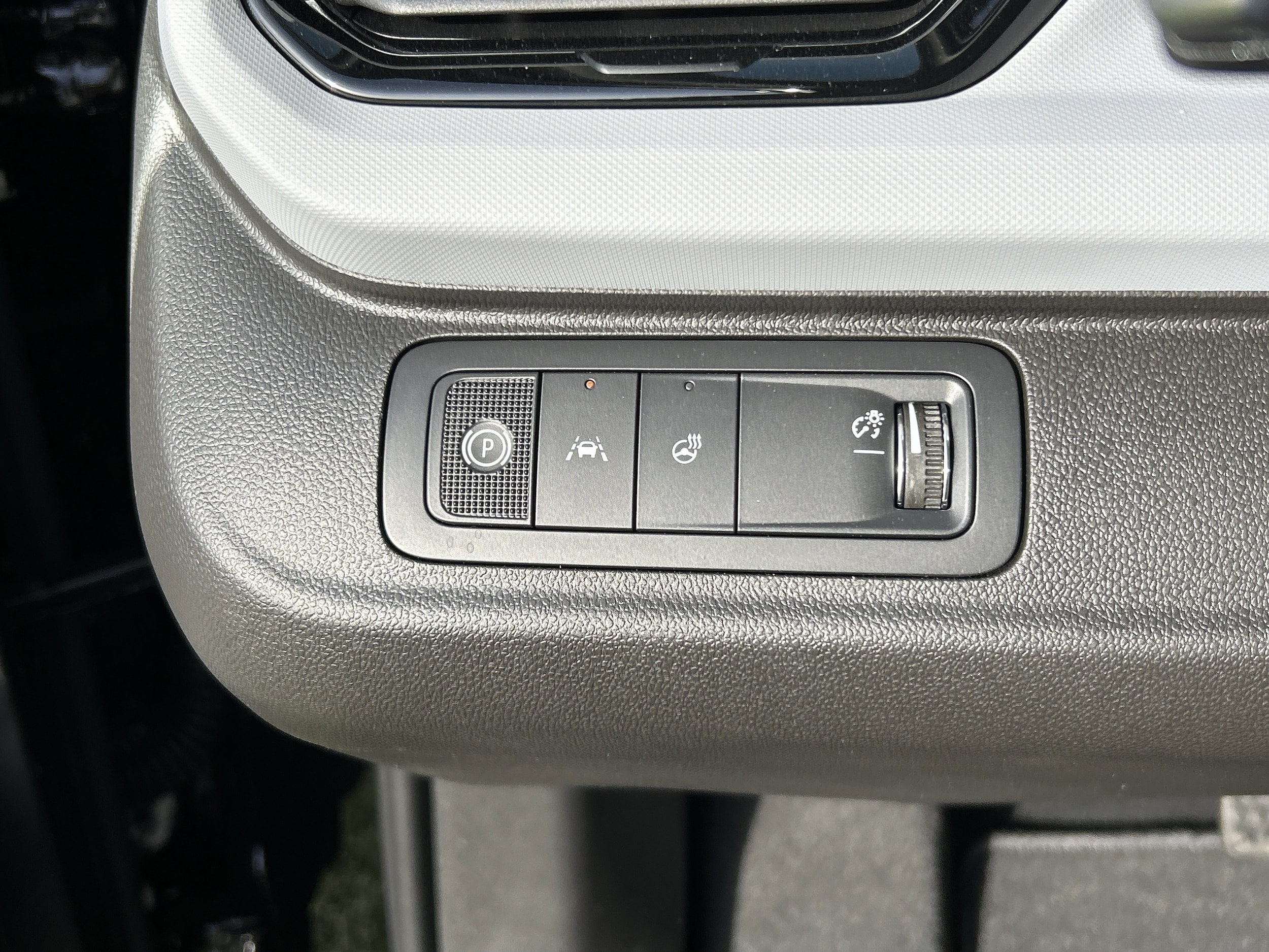 2027 Chevrolet Bolt RS - Photo 19