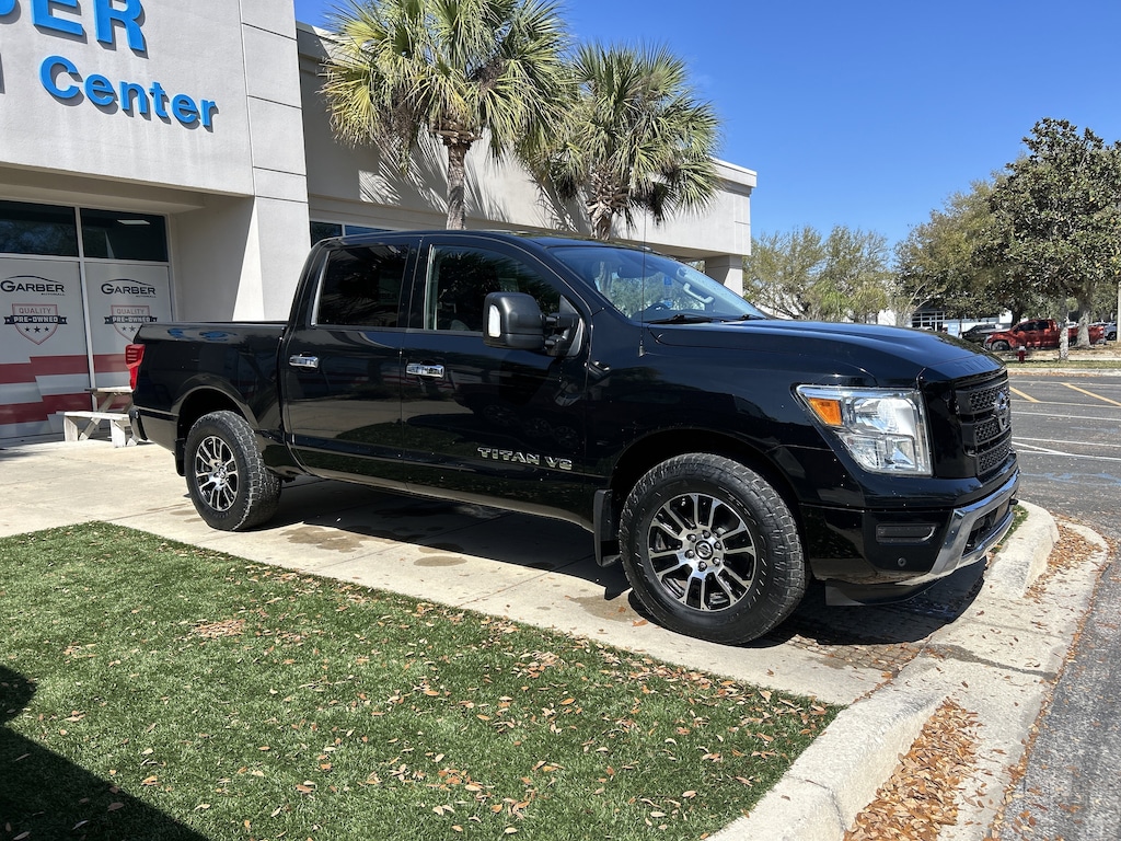 Used 2020 Nissan Titan Crew Cab SV 4x4 Truck