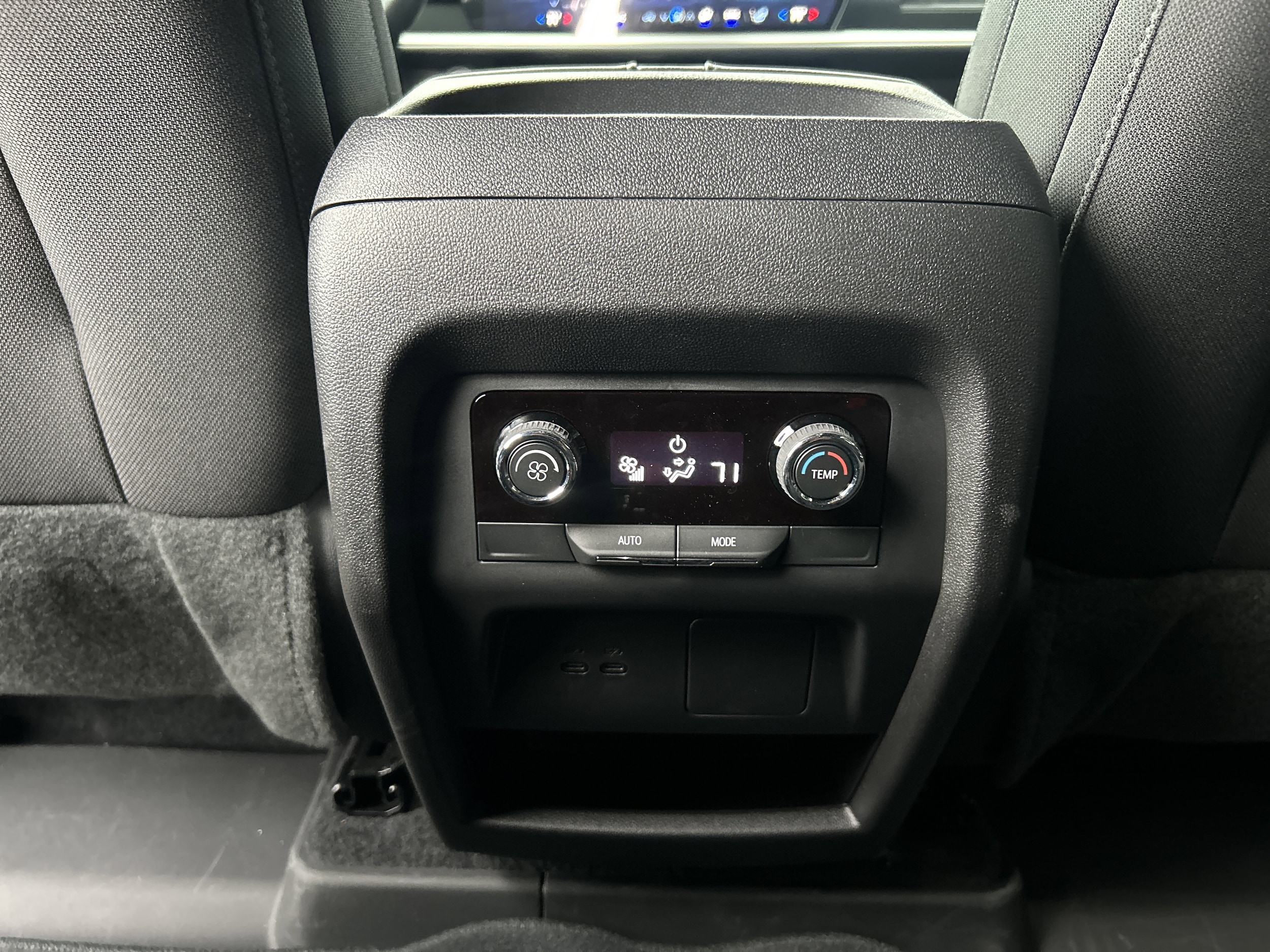 2025 Chevrolet Traverse LT - Photo 33