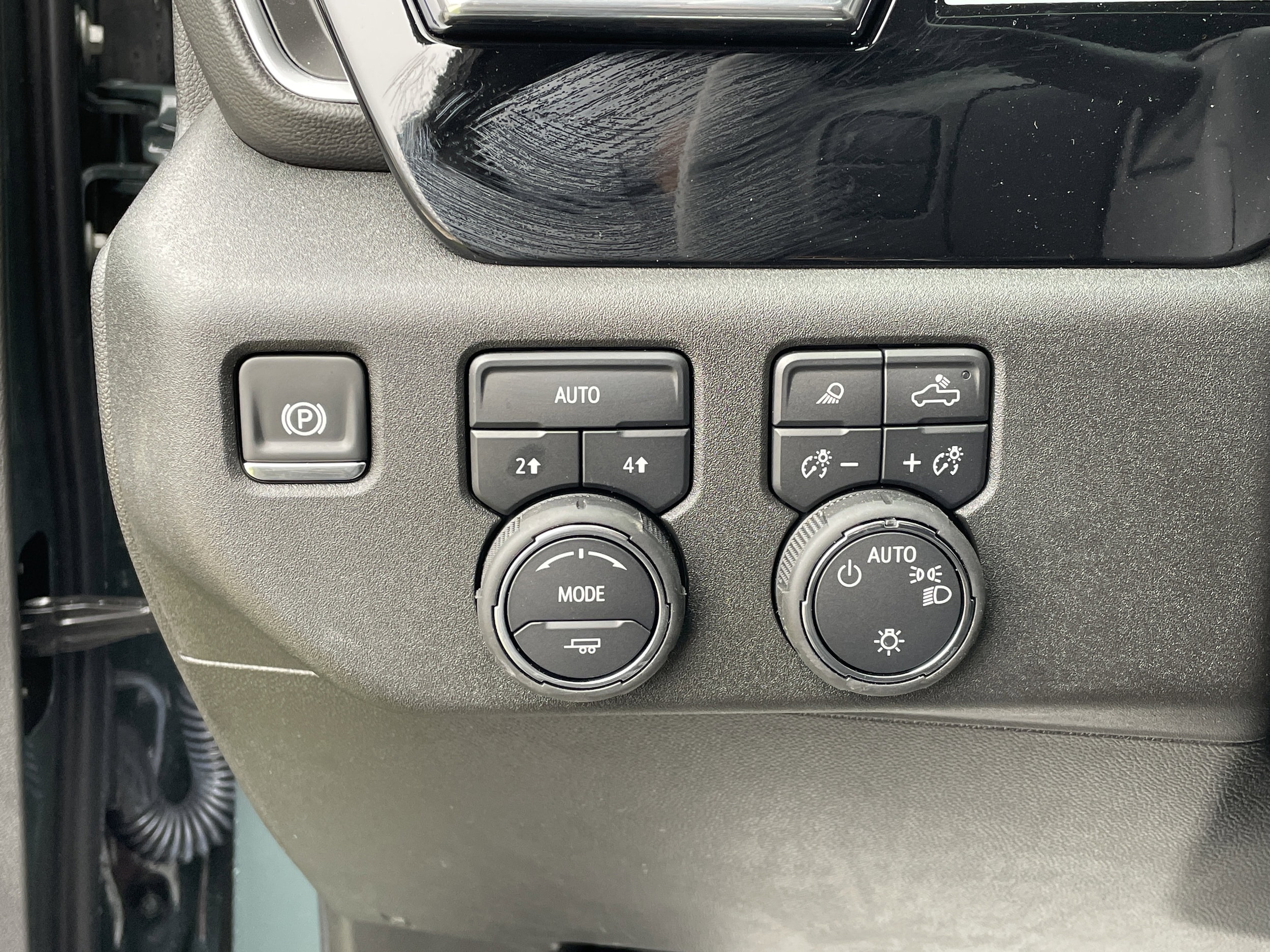 2025 Chevrolet Silverado 1500 LT - Photo 20